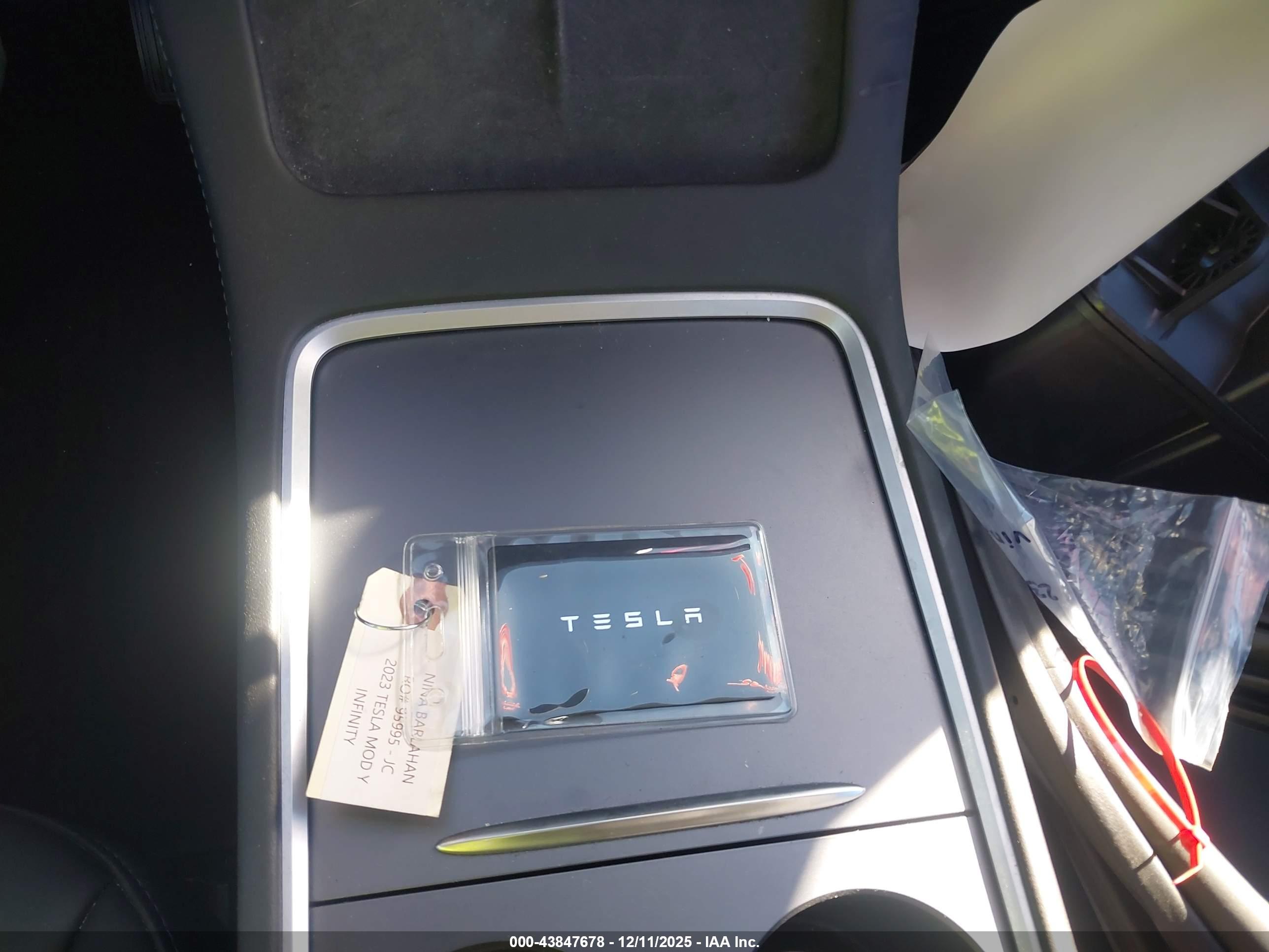 TESLA MODEL image 11