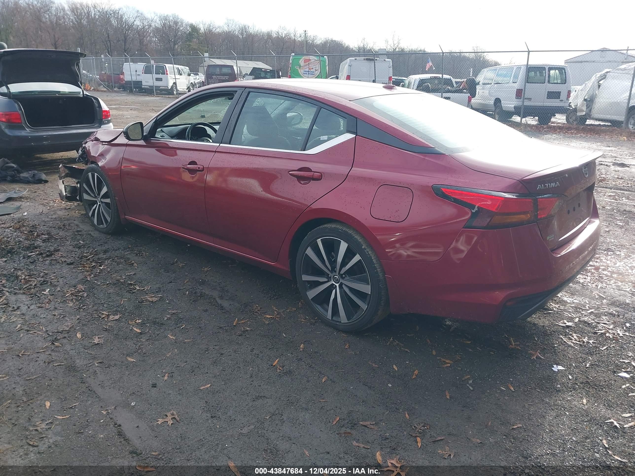 NISSAN ALTIMA image 3