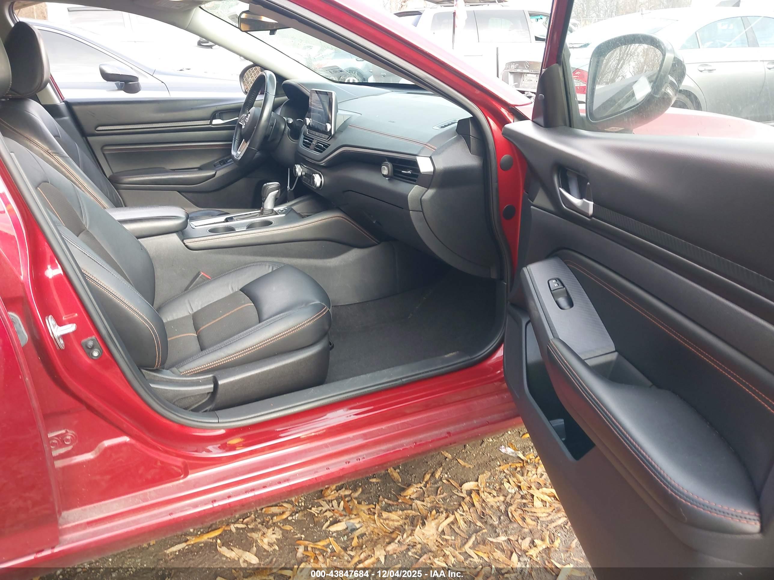 NISSAN ALTIMA image 5