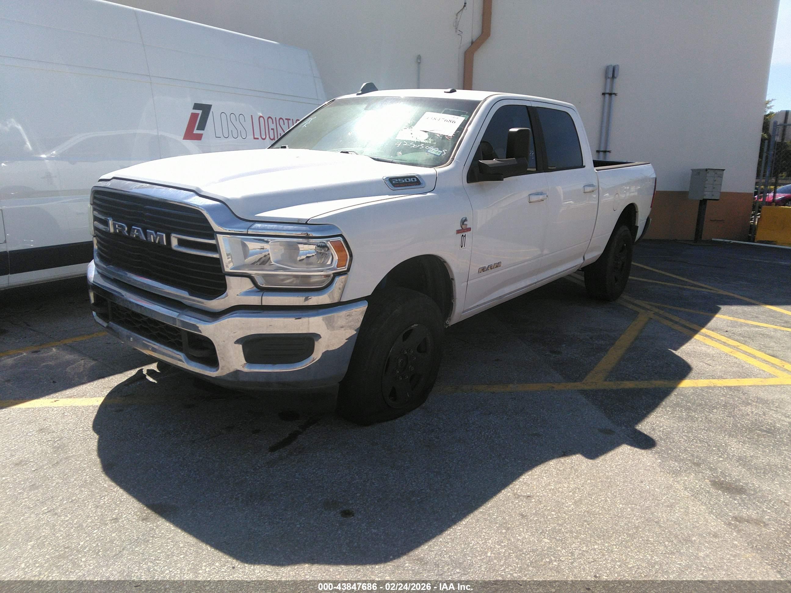 RAM 2500 image 2