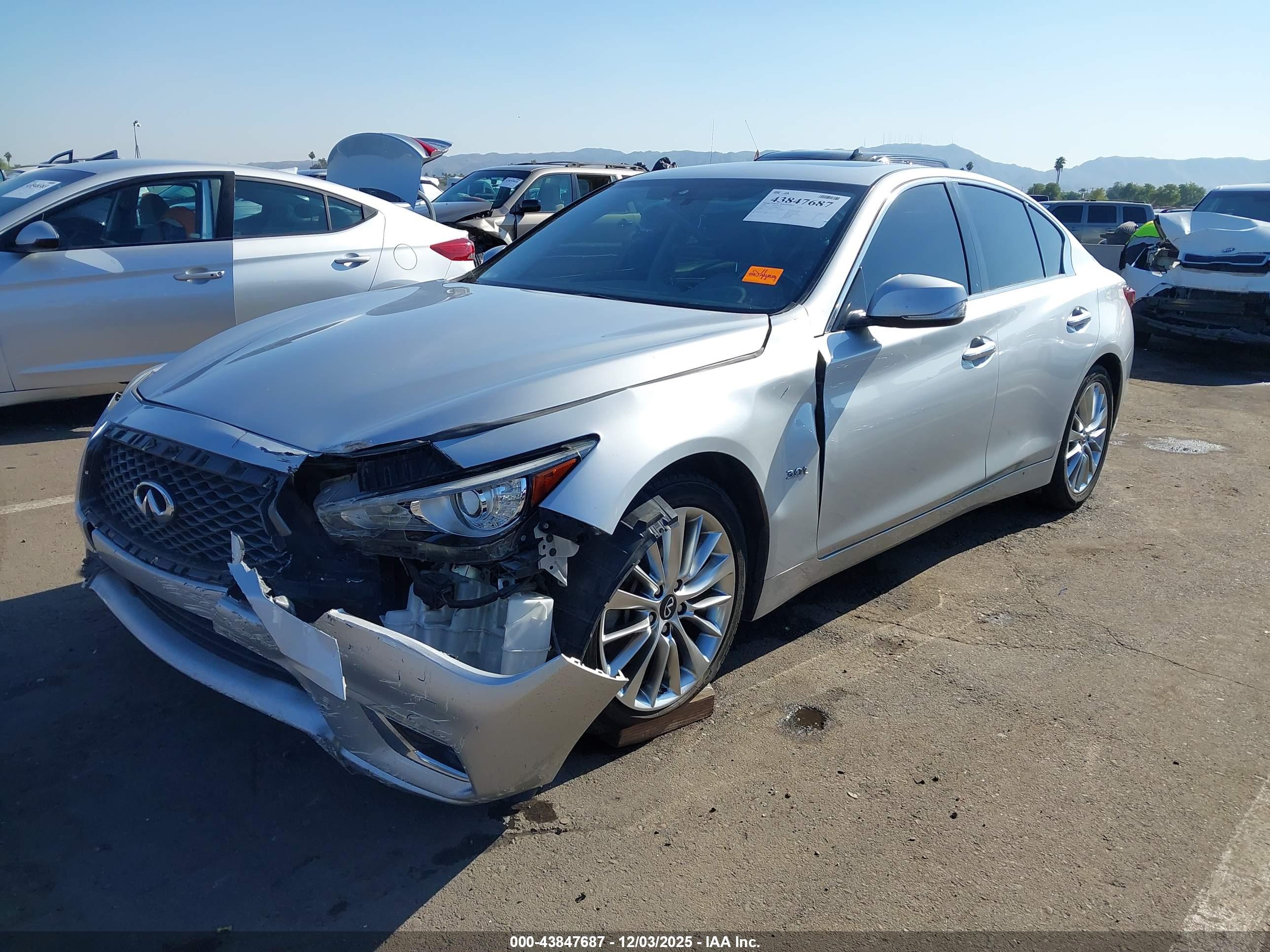 INFINITI Q50 image 2