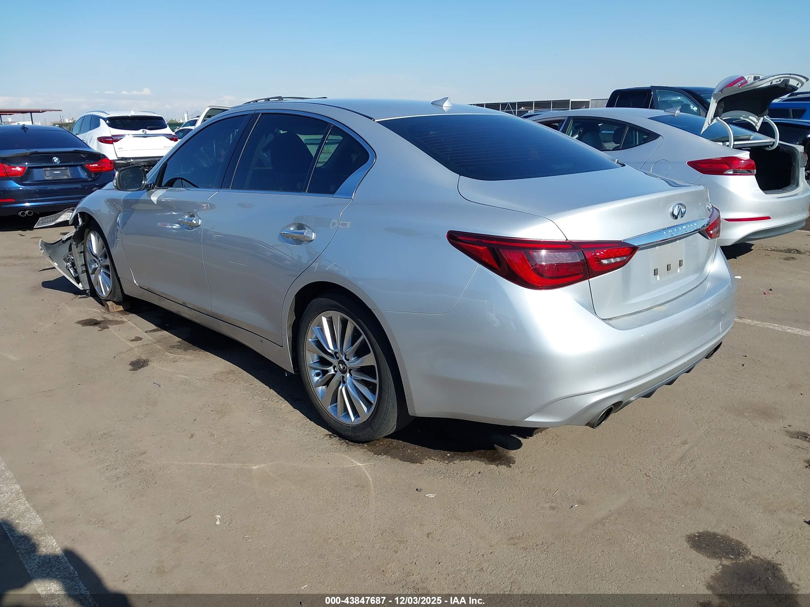 INFINITI Q50 image 3