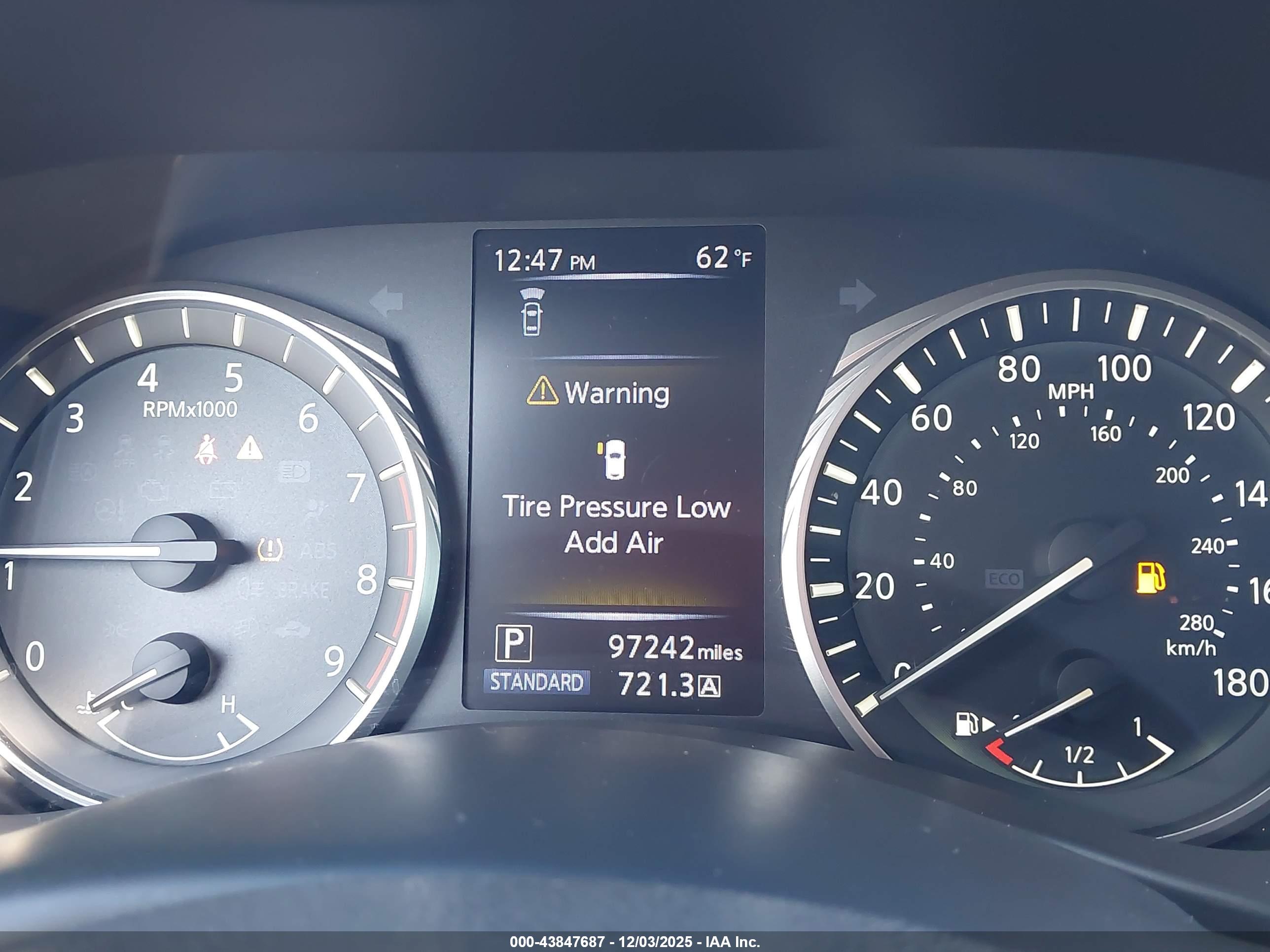 INFINITI Q50 image 7