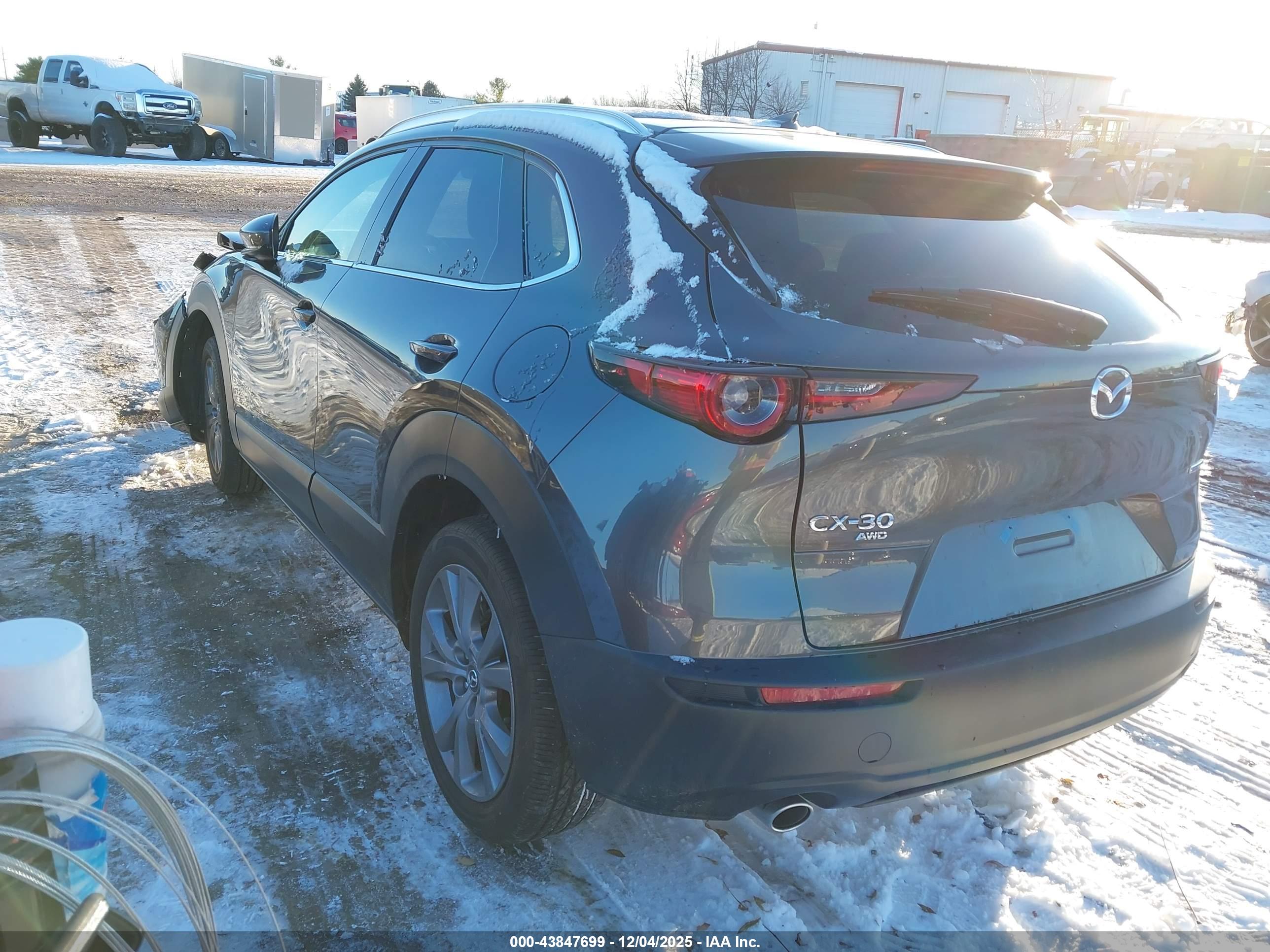 MAZDA CX-30 image 3