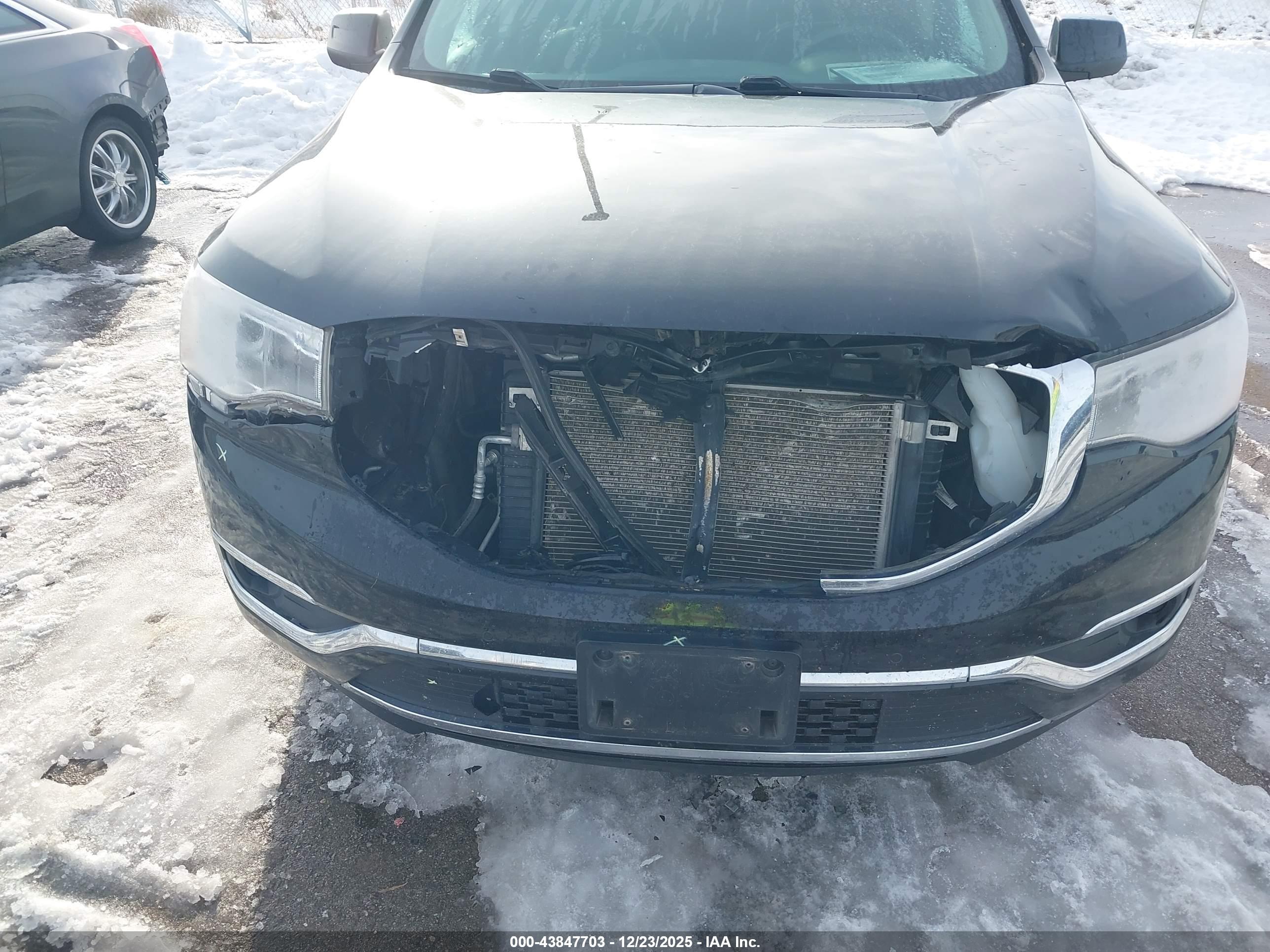 GMC ACADIA image 6