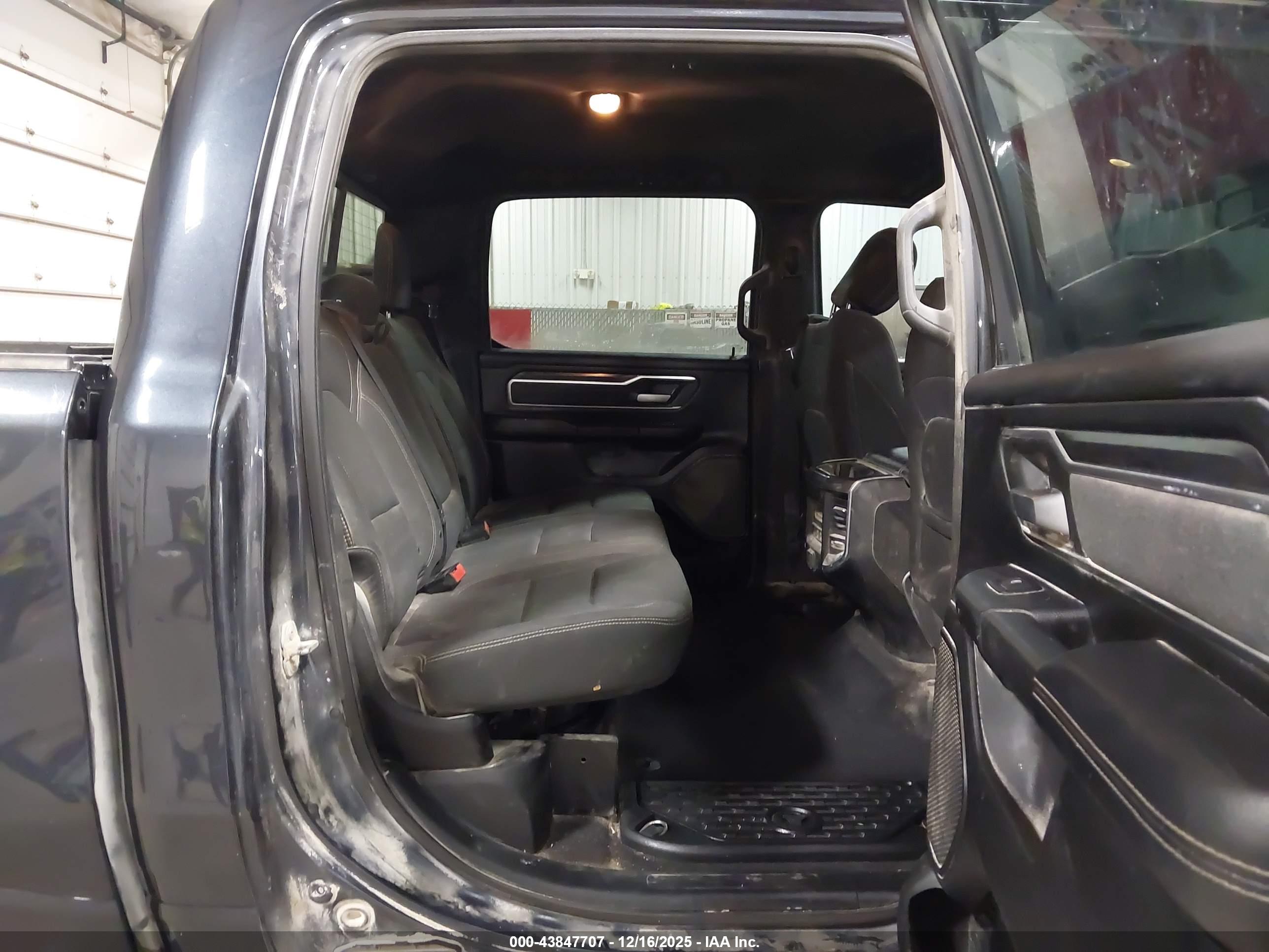 RAM 1500 image 8
