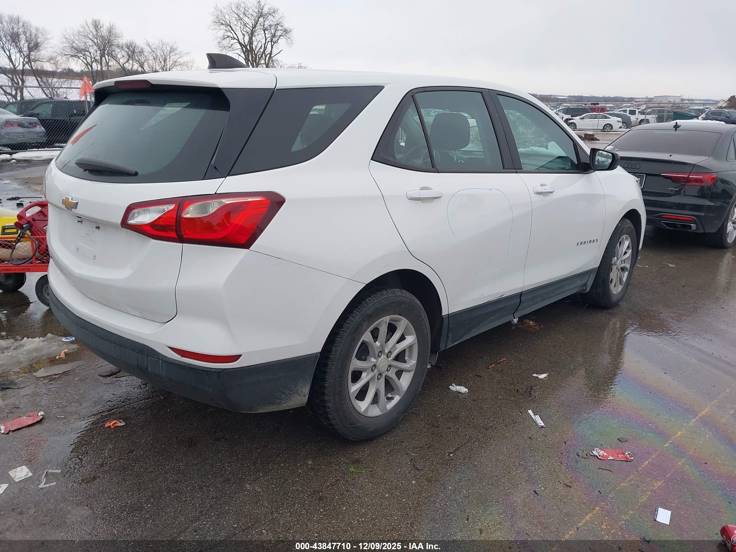 CHEVROLET EQUINOX image 4