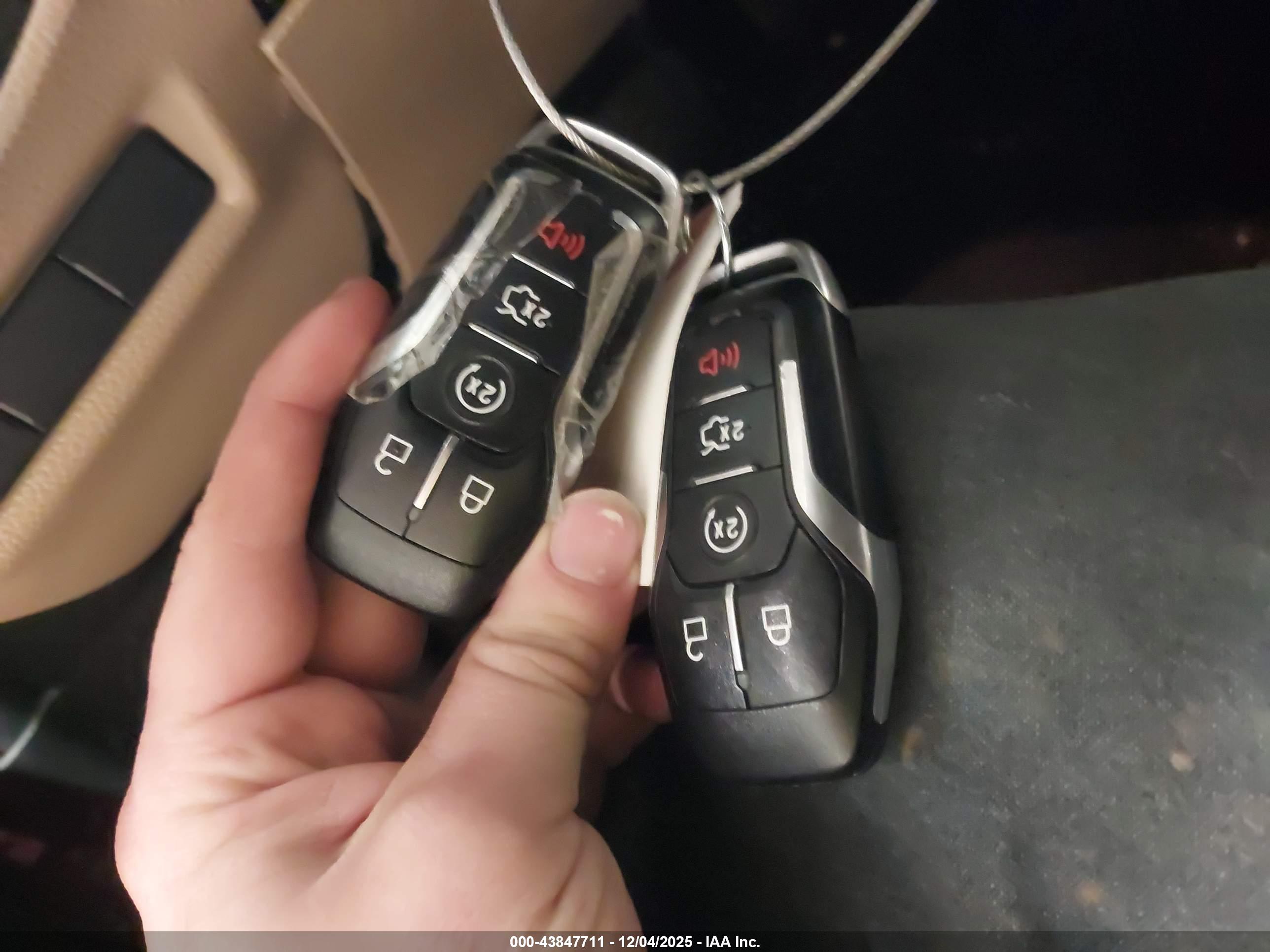 FORD EXPLORER image 11