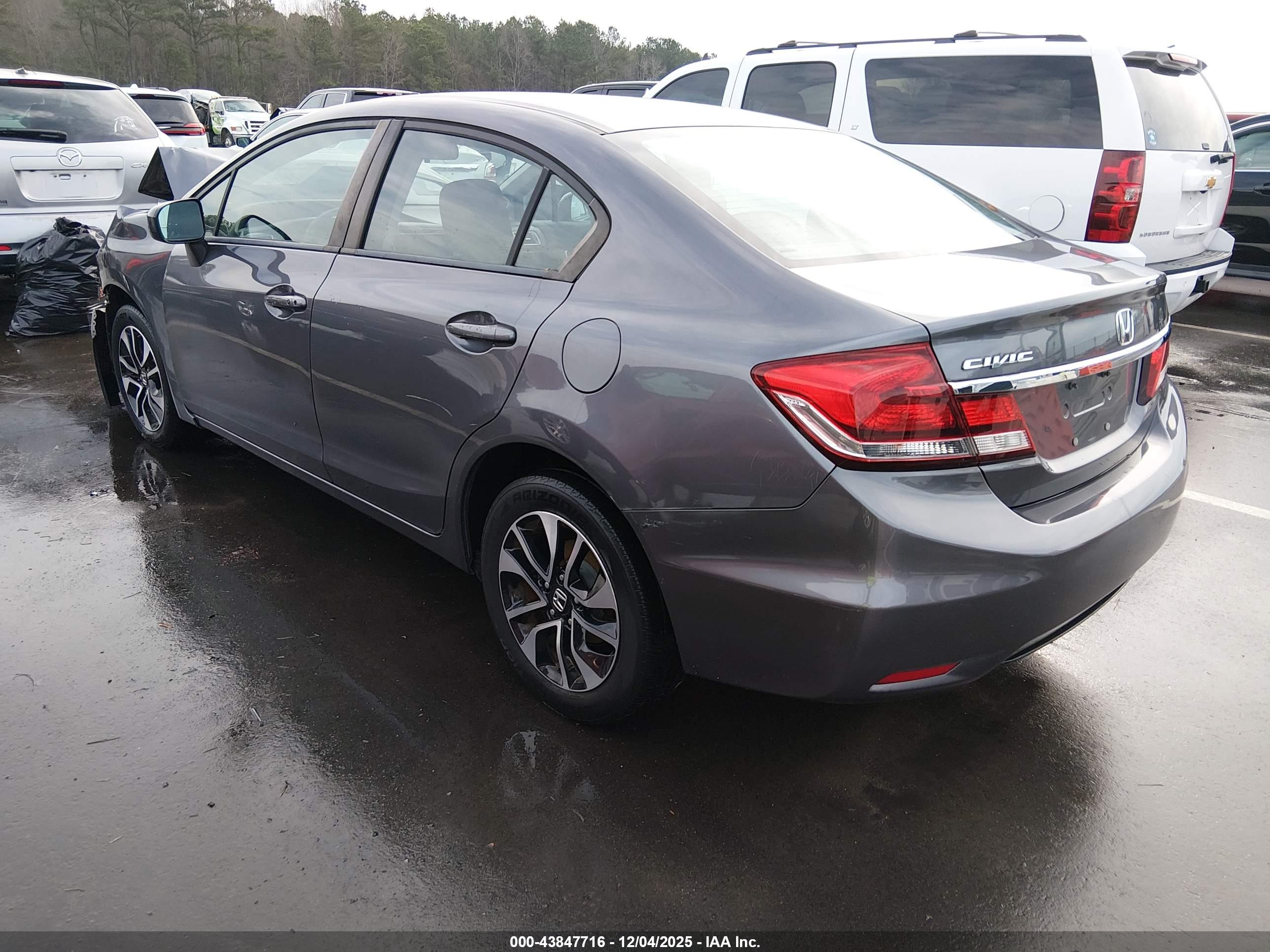 HONDA CIVIC image 3