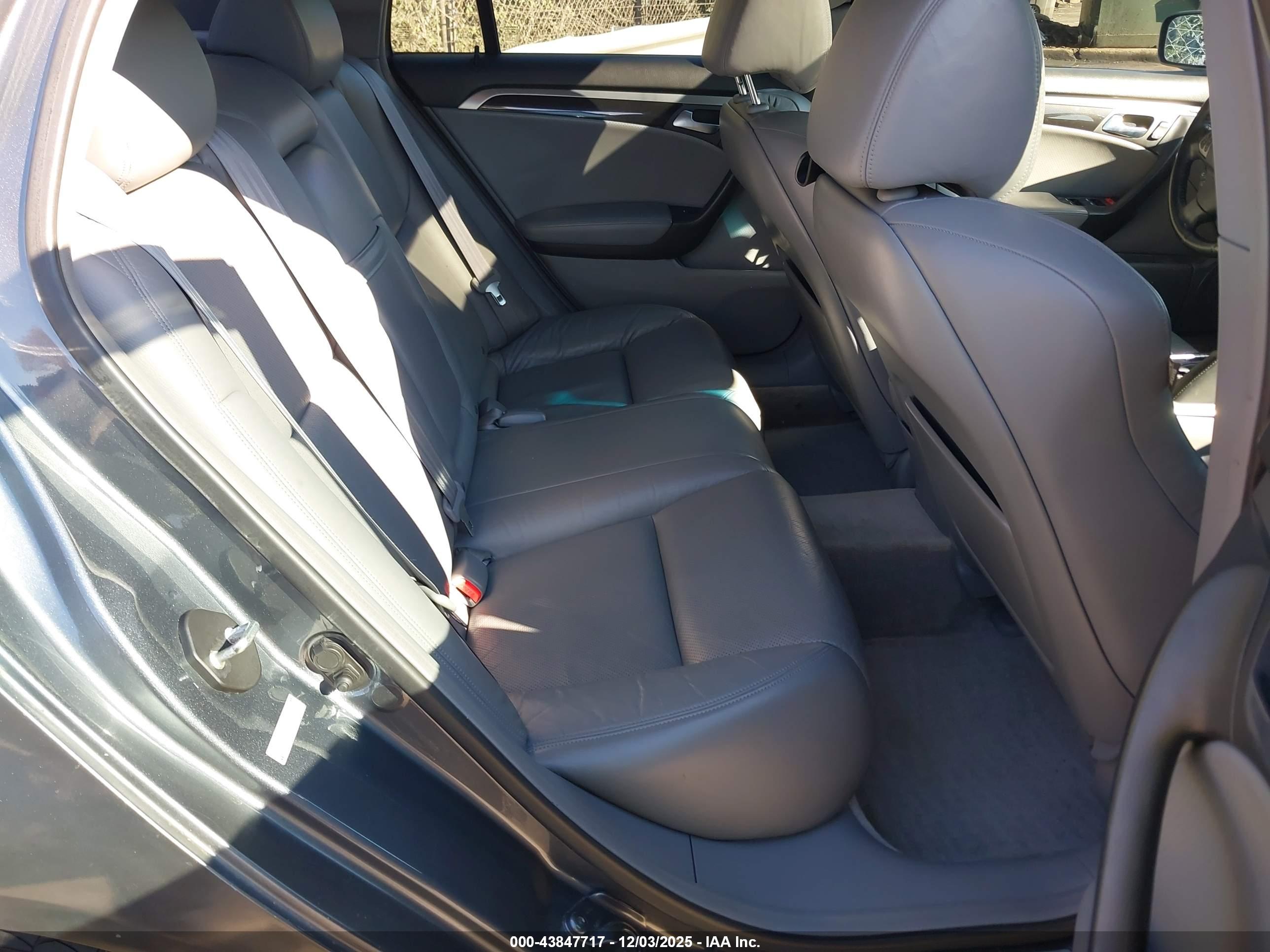 ACURA TL image 8