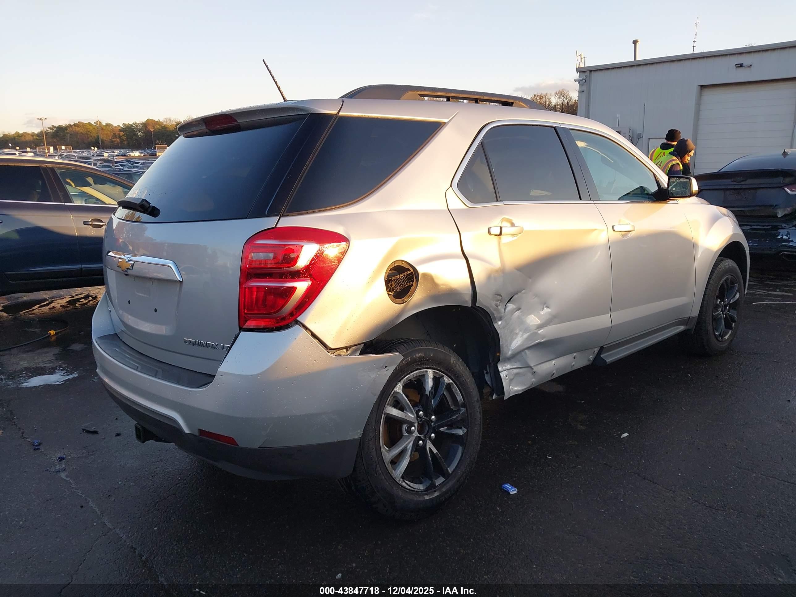 CHEVROLET EQUINOX image 4