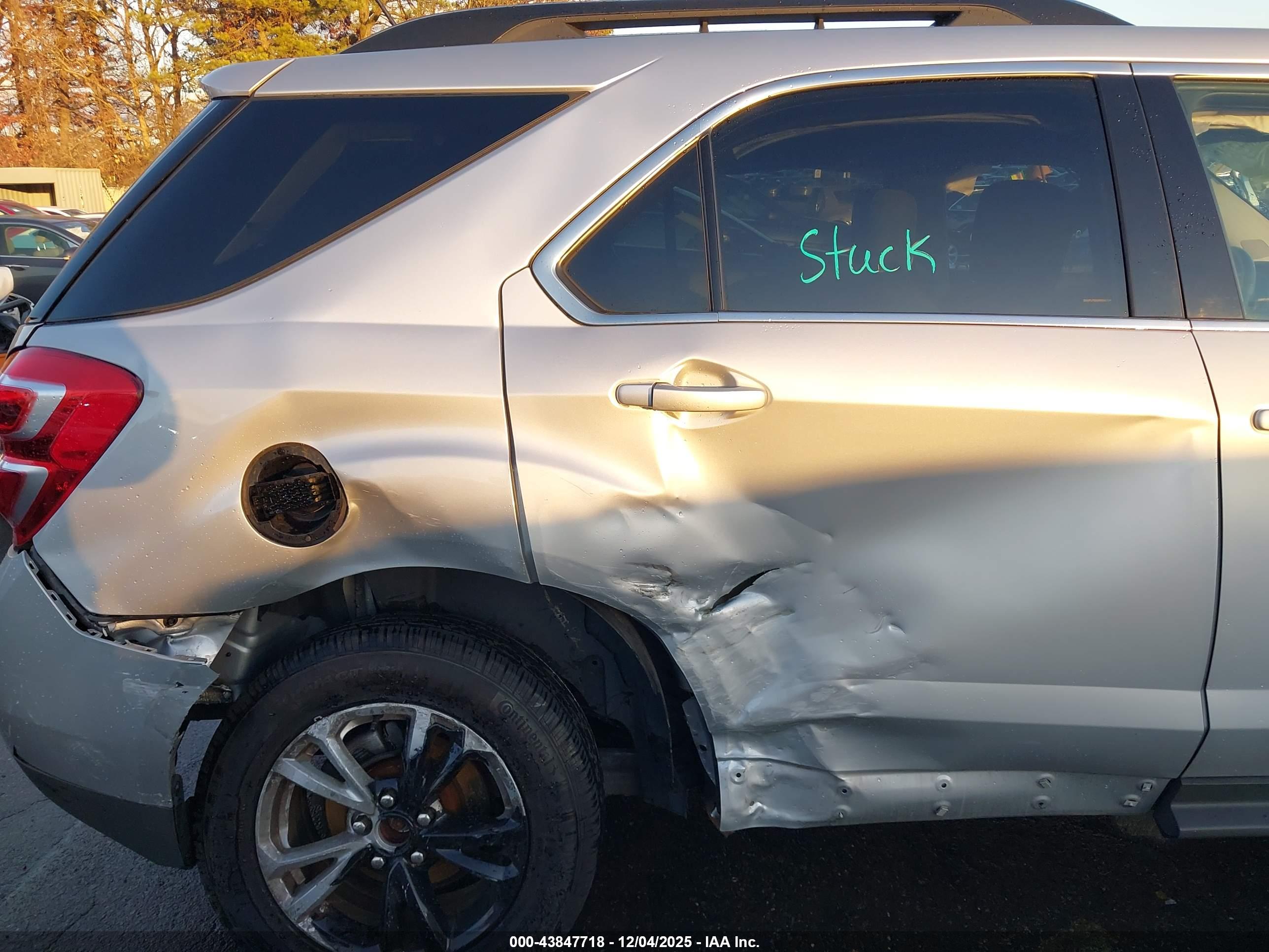 CHEVROLET EQUINOX image 6