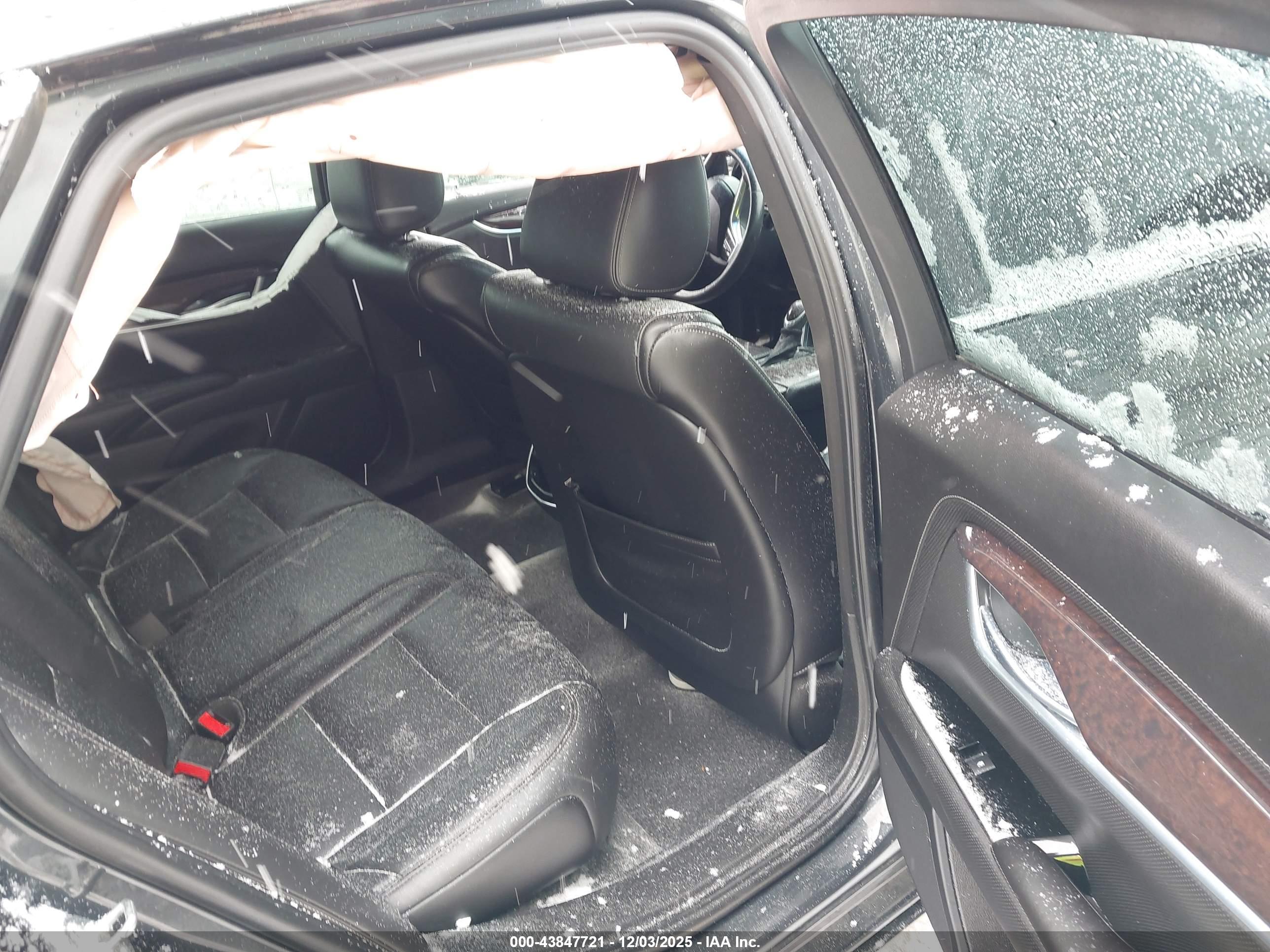 CADILLAC XTS image 8