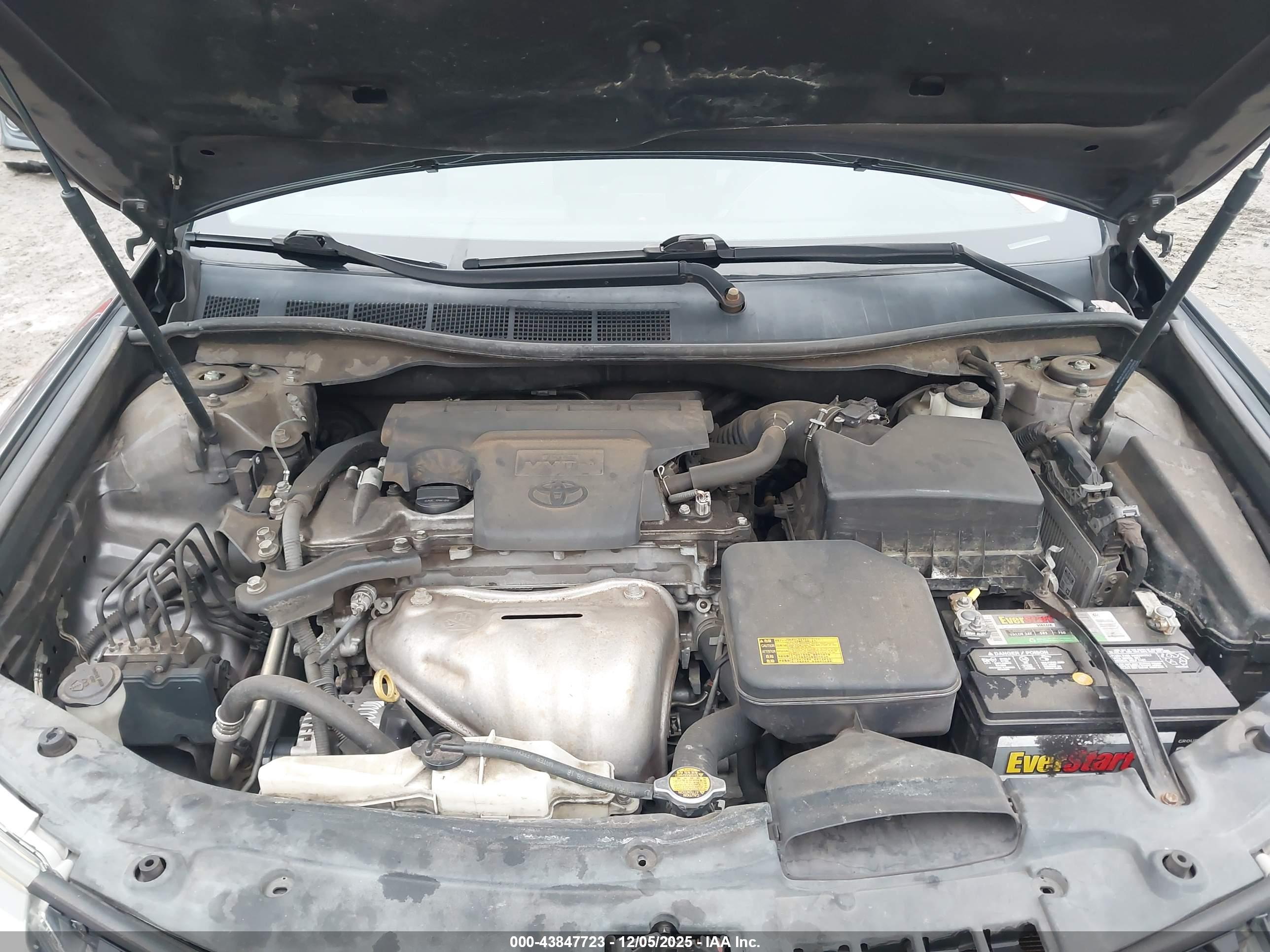 TOYOTA CAMRY image 10
