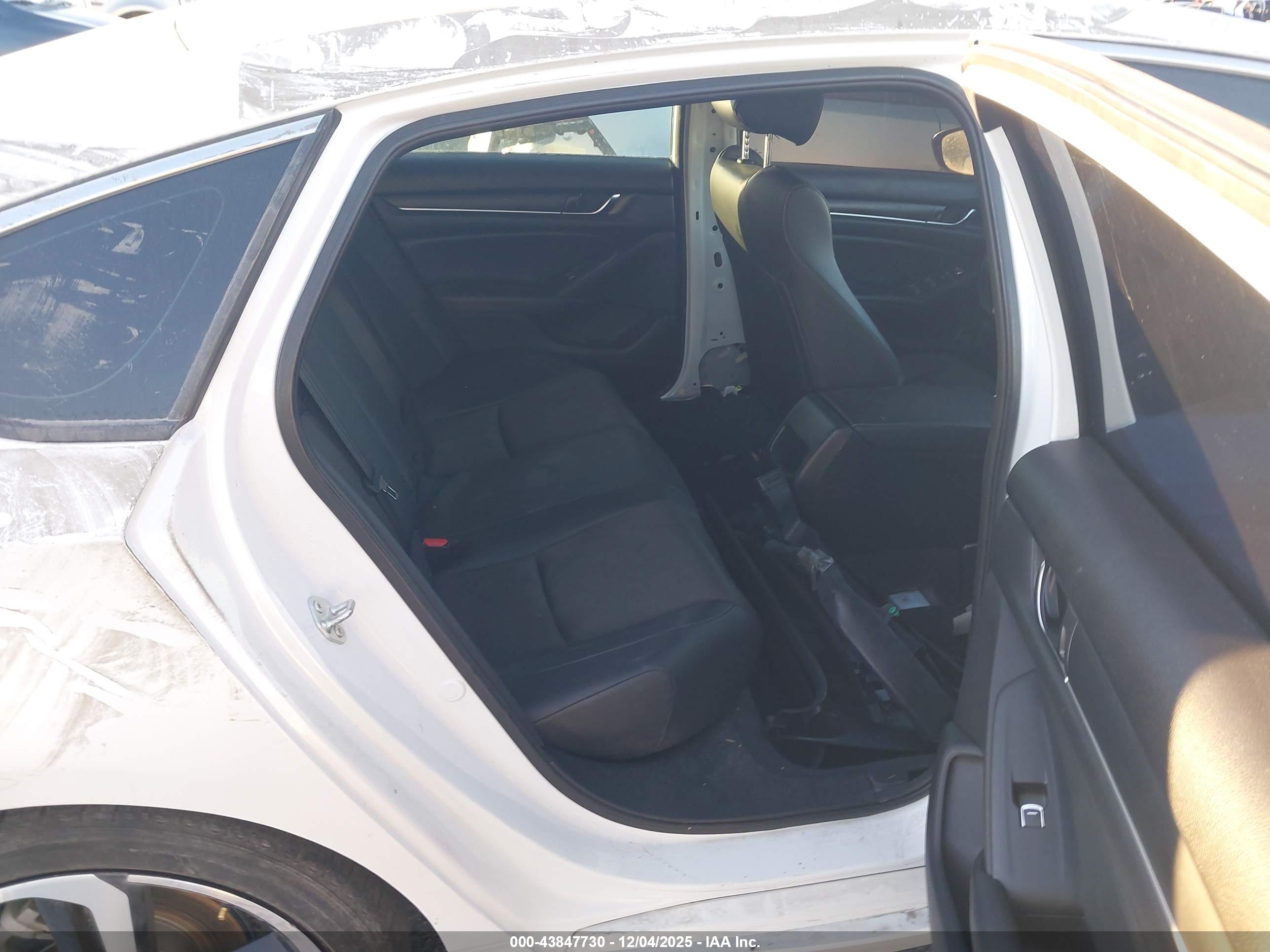 HONDA ACCORD image 8