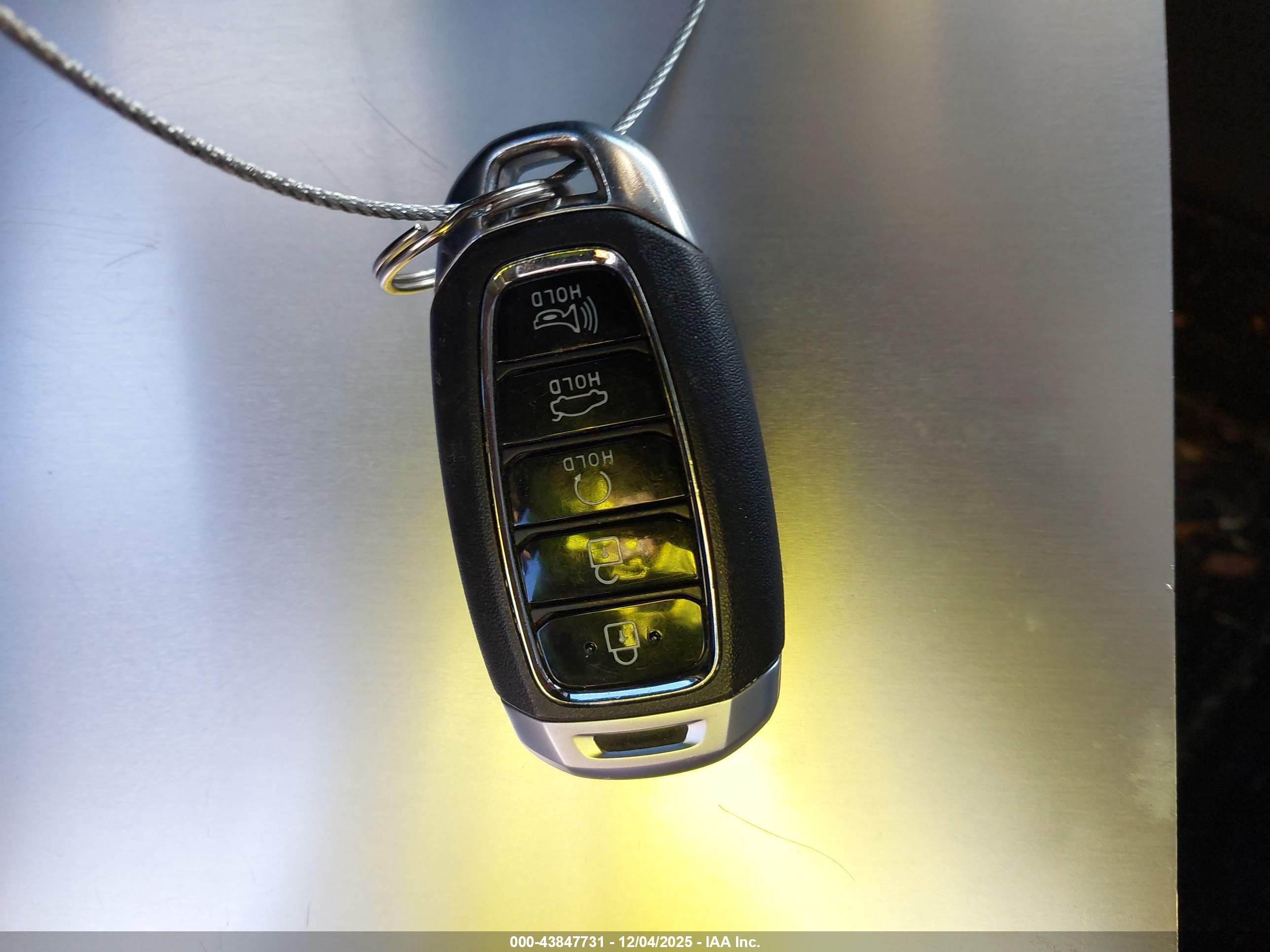 HYUNDAI ELANTRA image 11