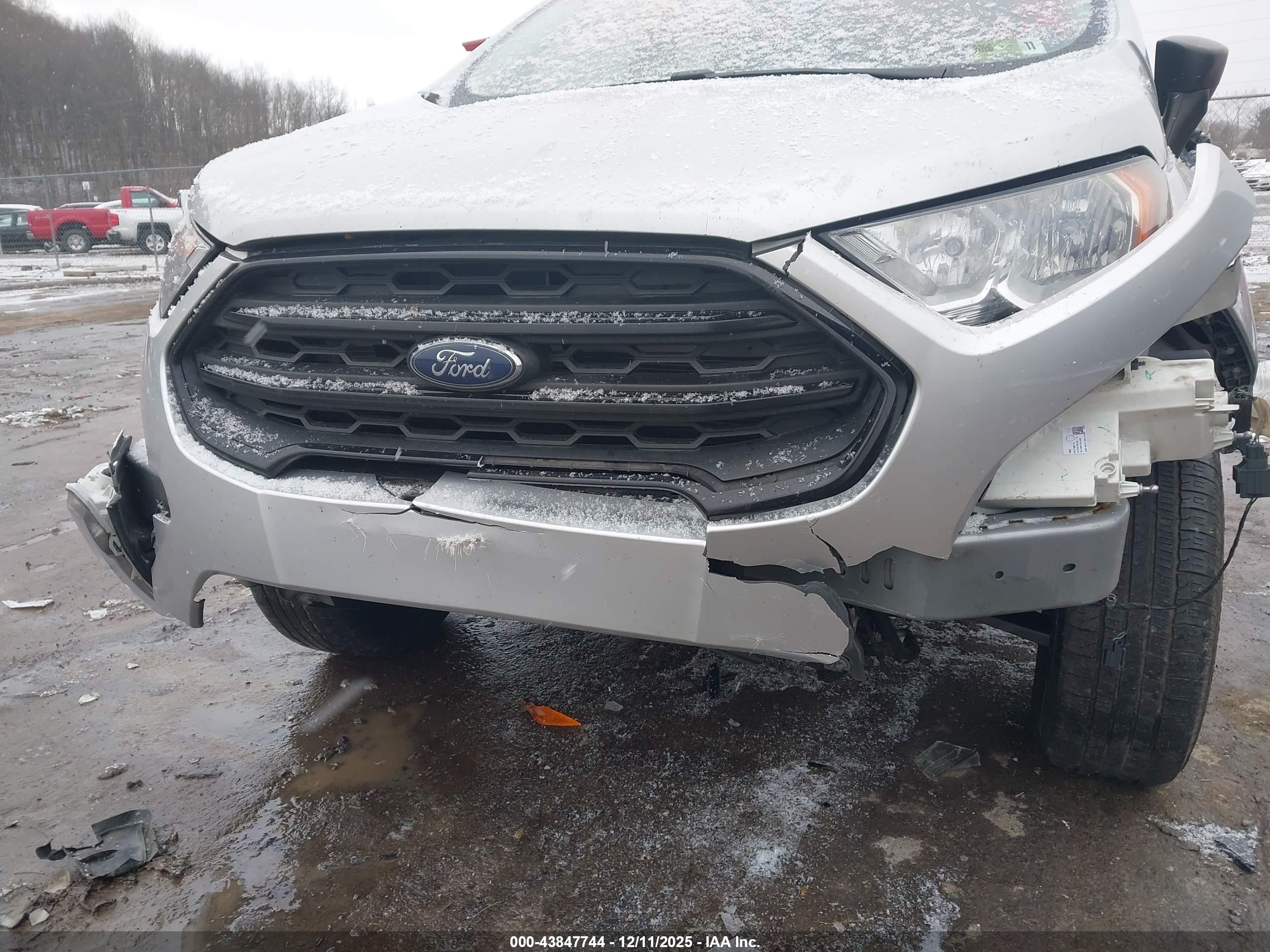 FORD ECOSPORT image 6