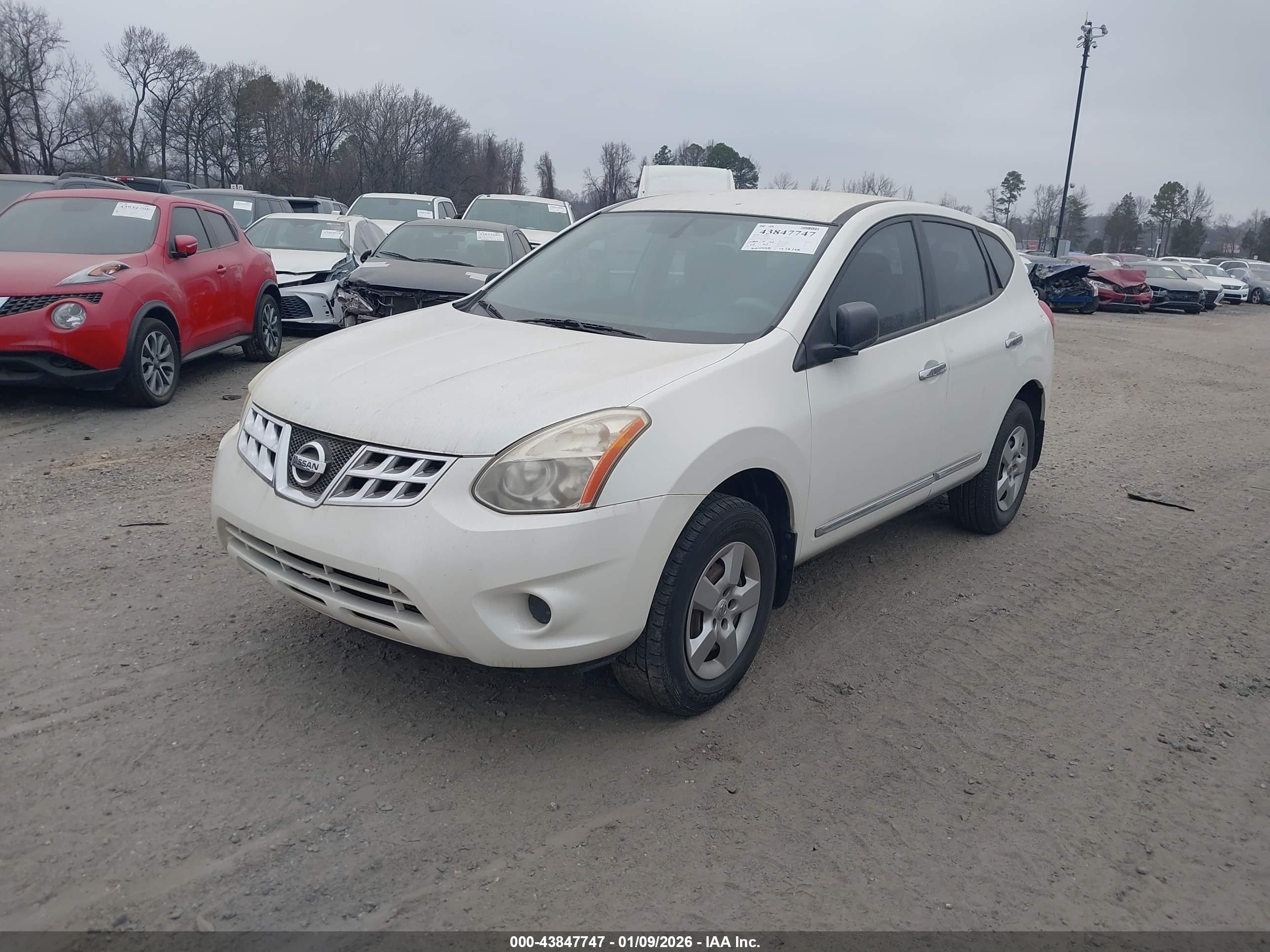 NISSAN ROGUE image 2