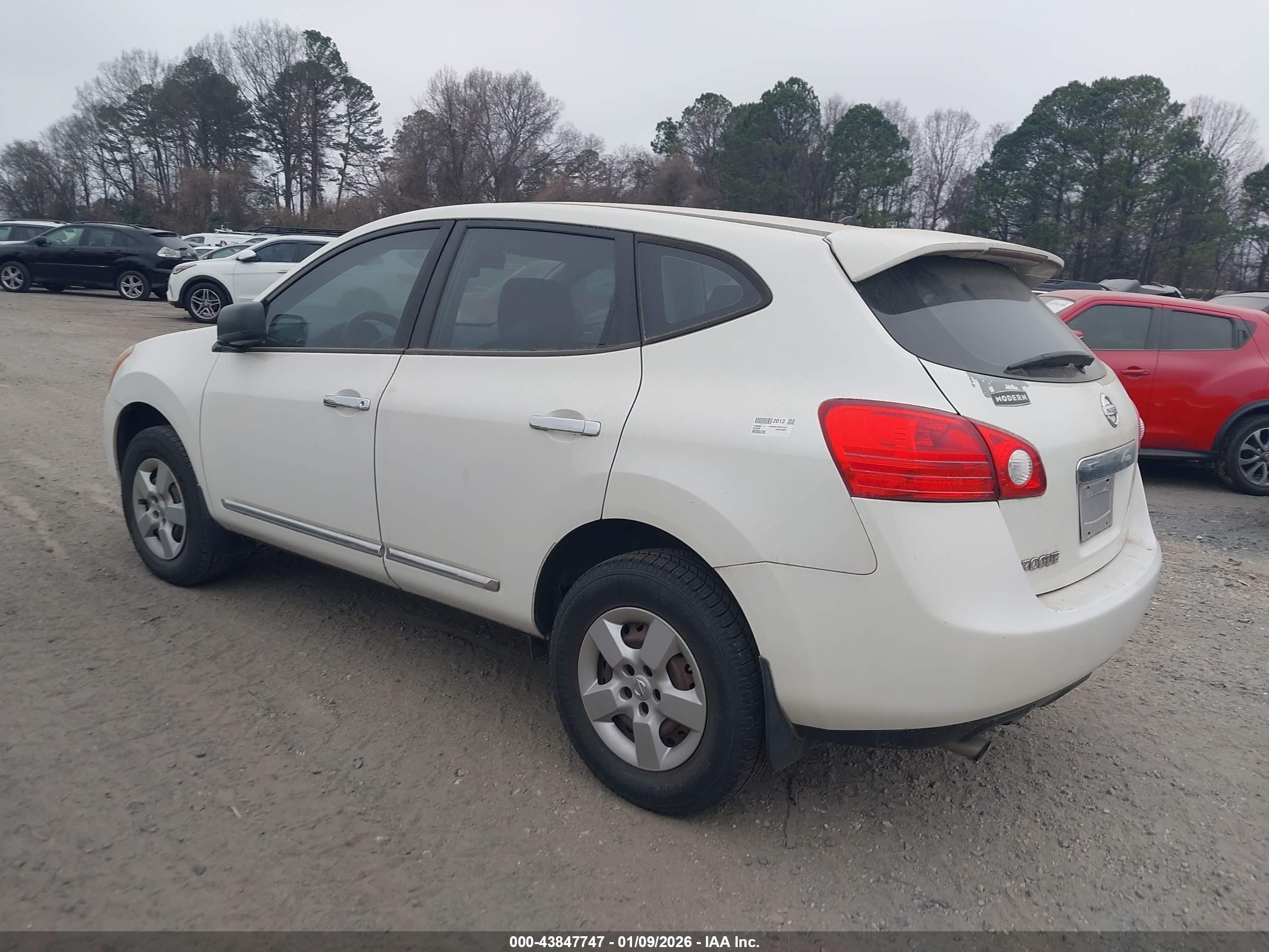NISSAN ROGUE image 3