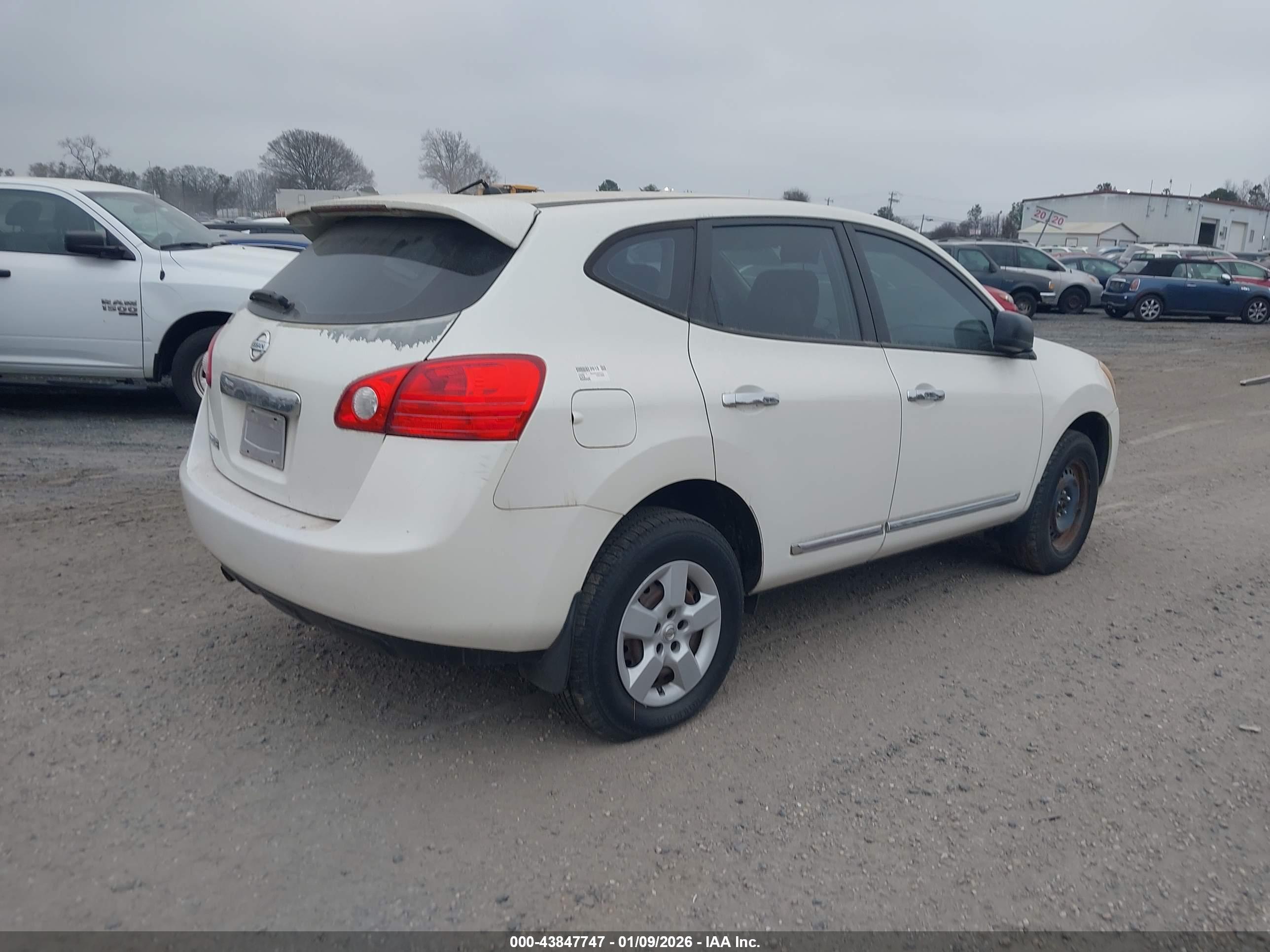 NISSAN ROGUE image 4