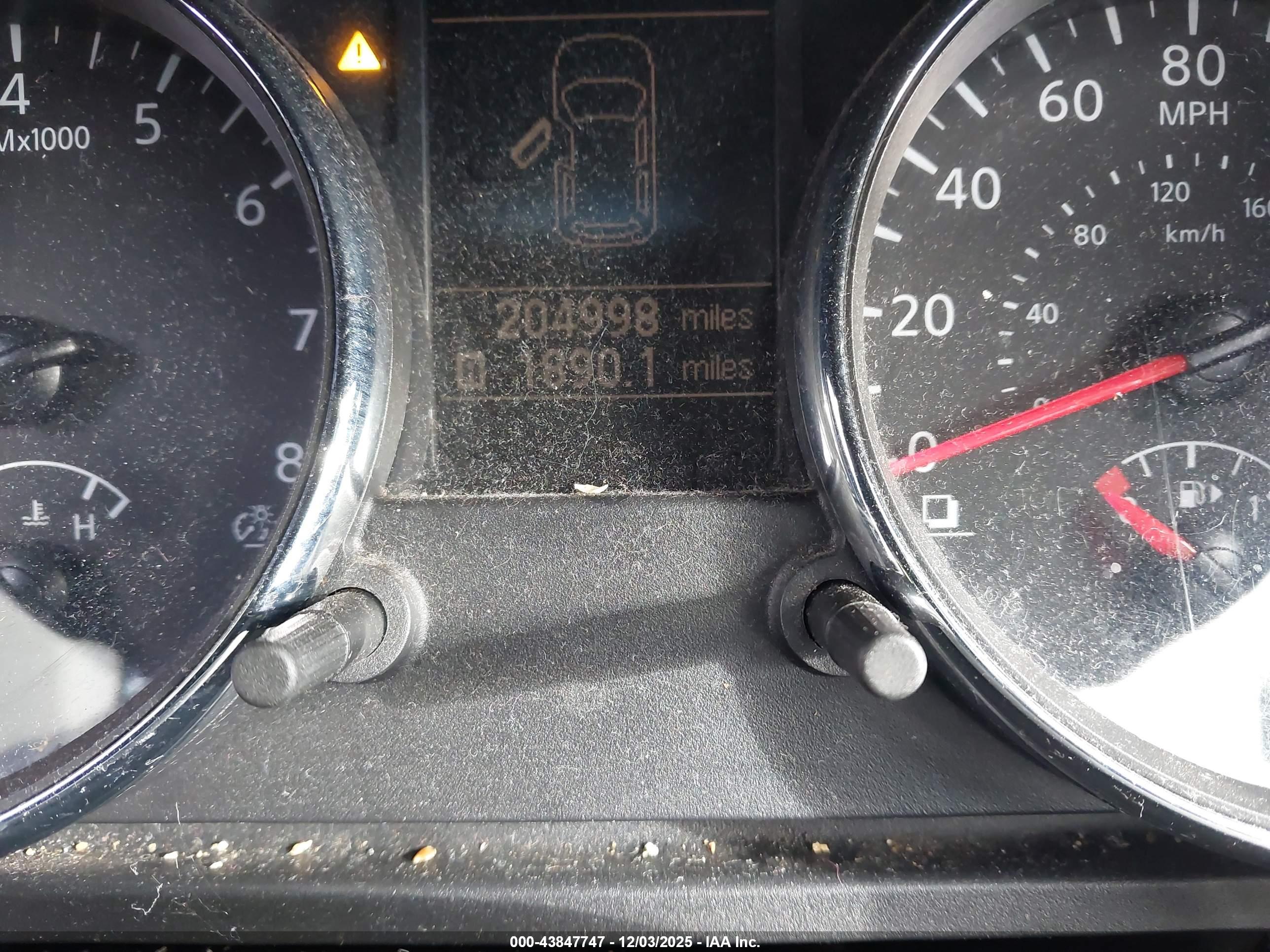 NISSAN ROGUE image 7