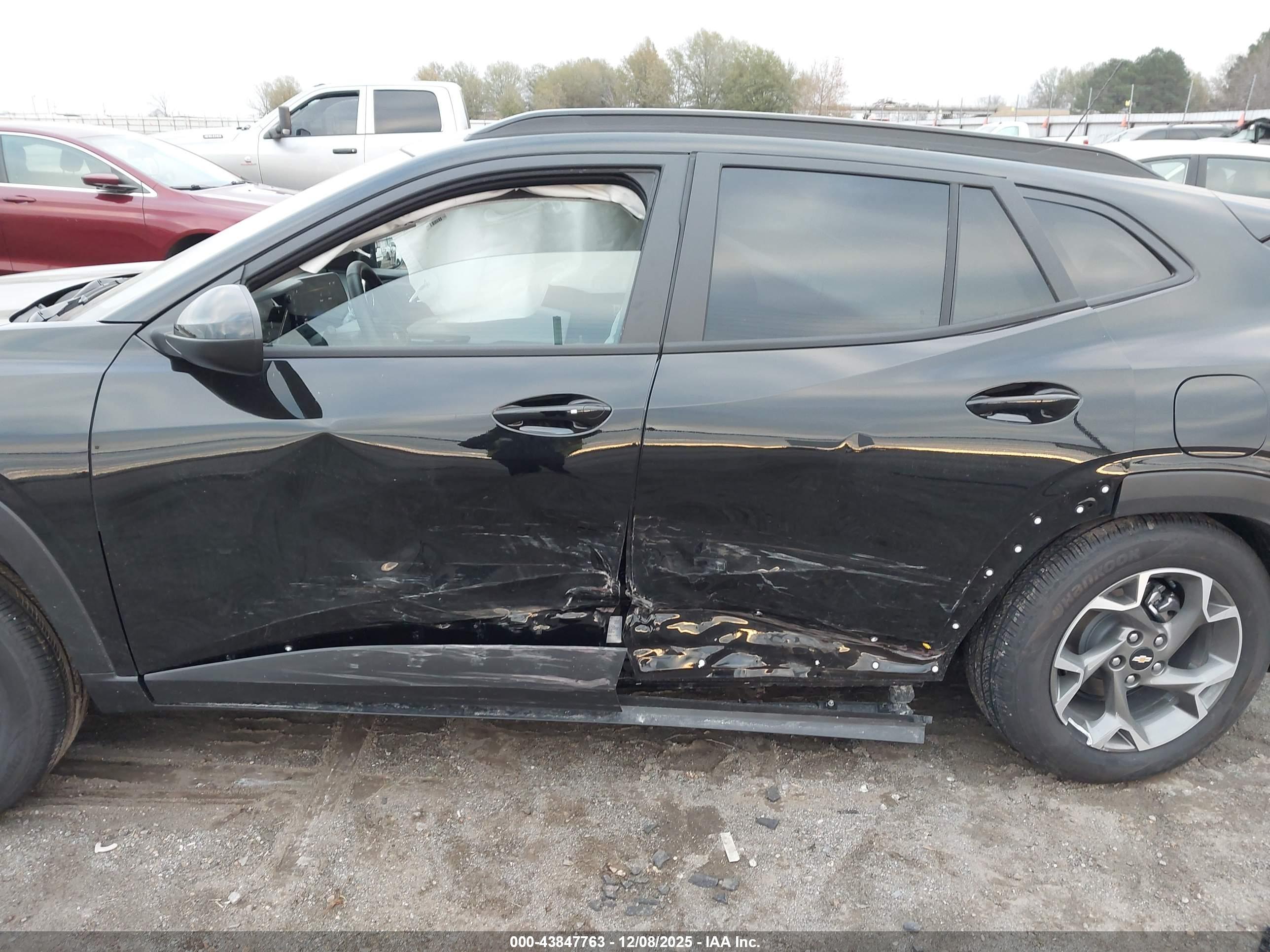 CHEVROLET TRAX image 6