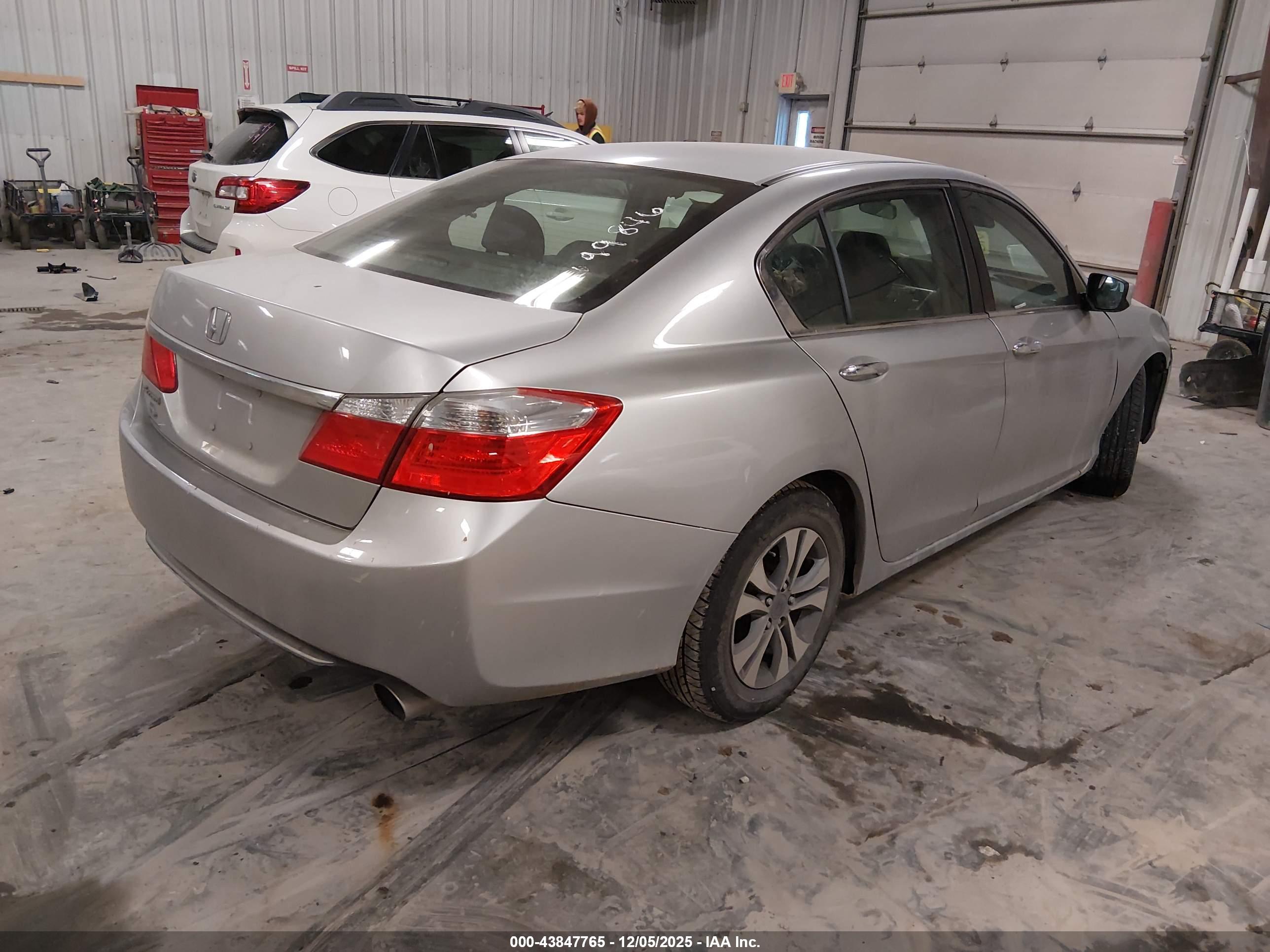 HONDA ACCORD image 4