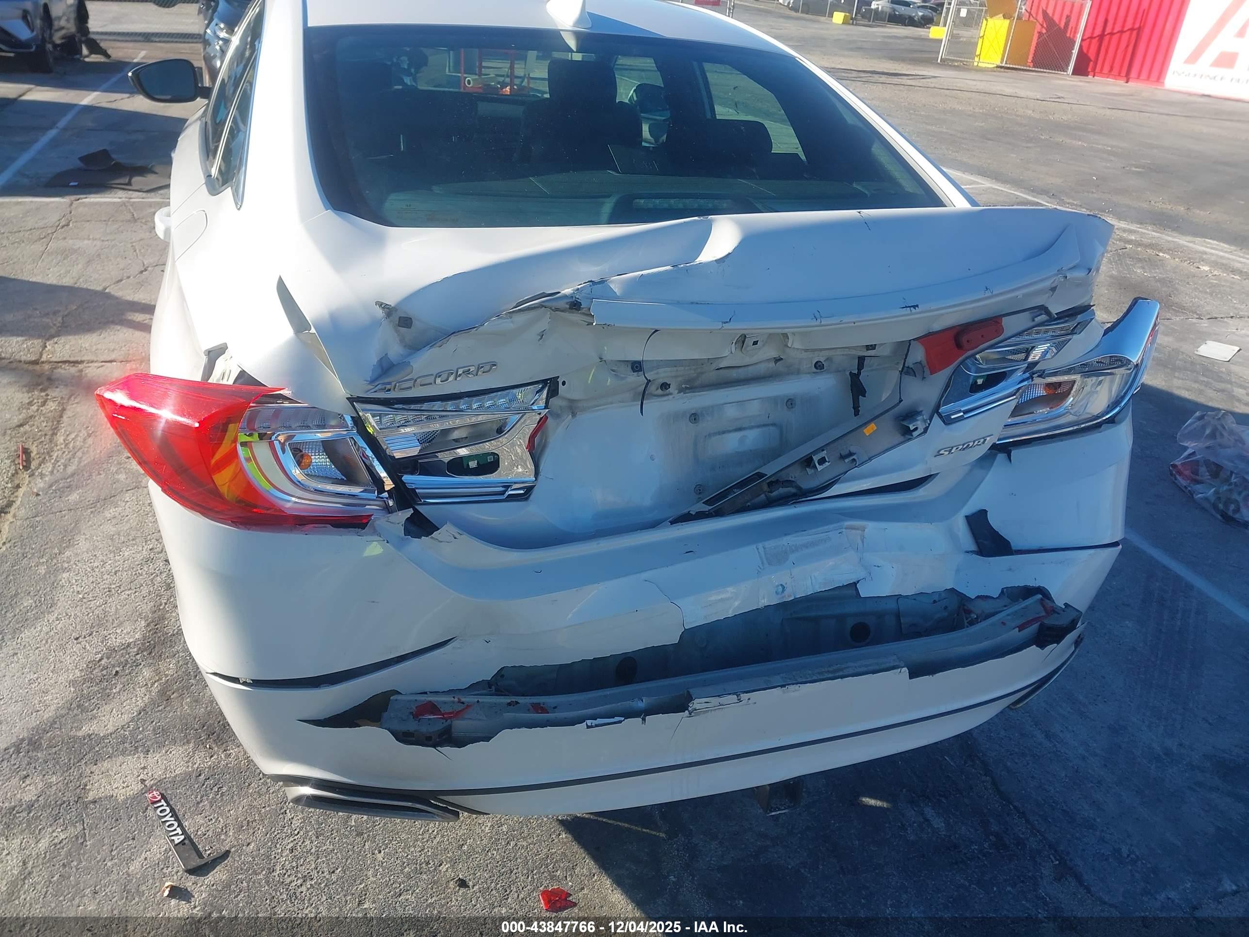 HONDA ACCORD image 6