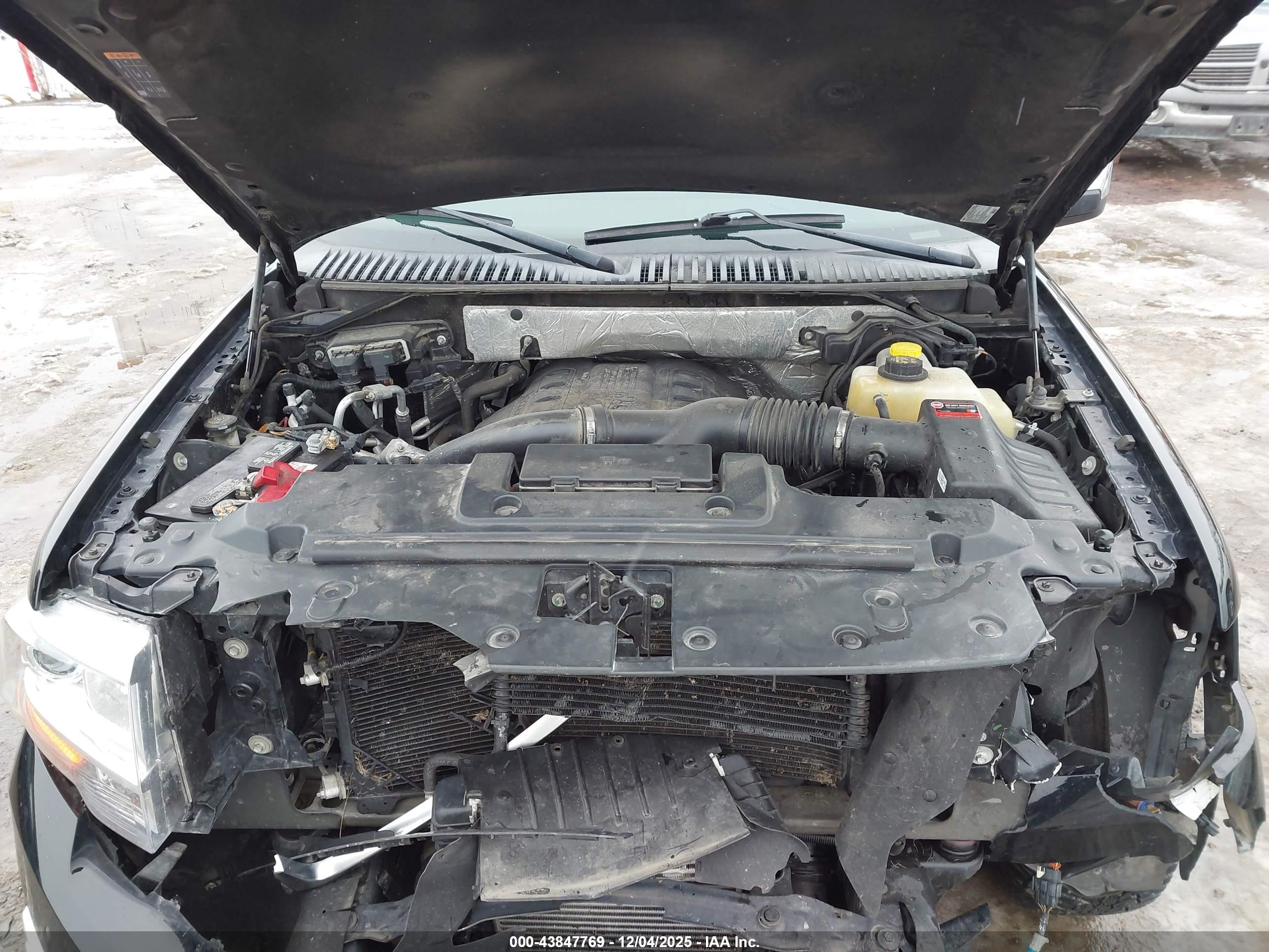 FORD EXPEDITION image 10