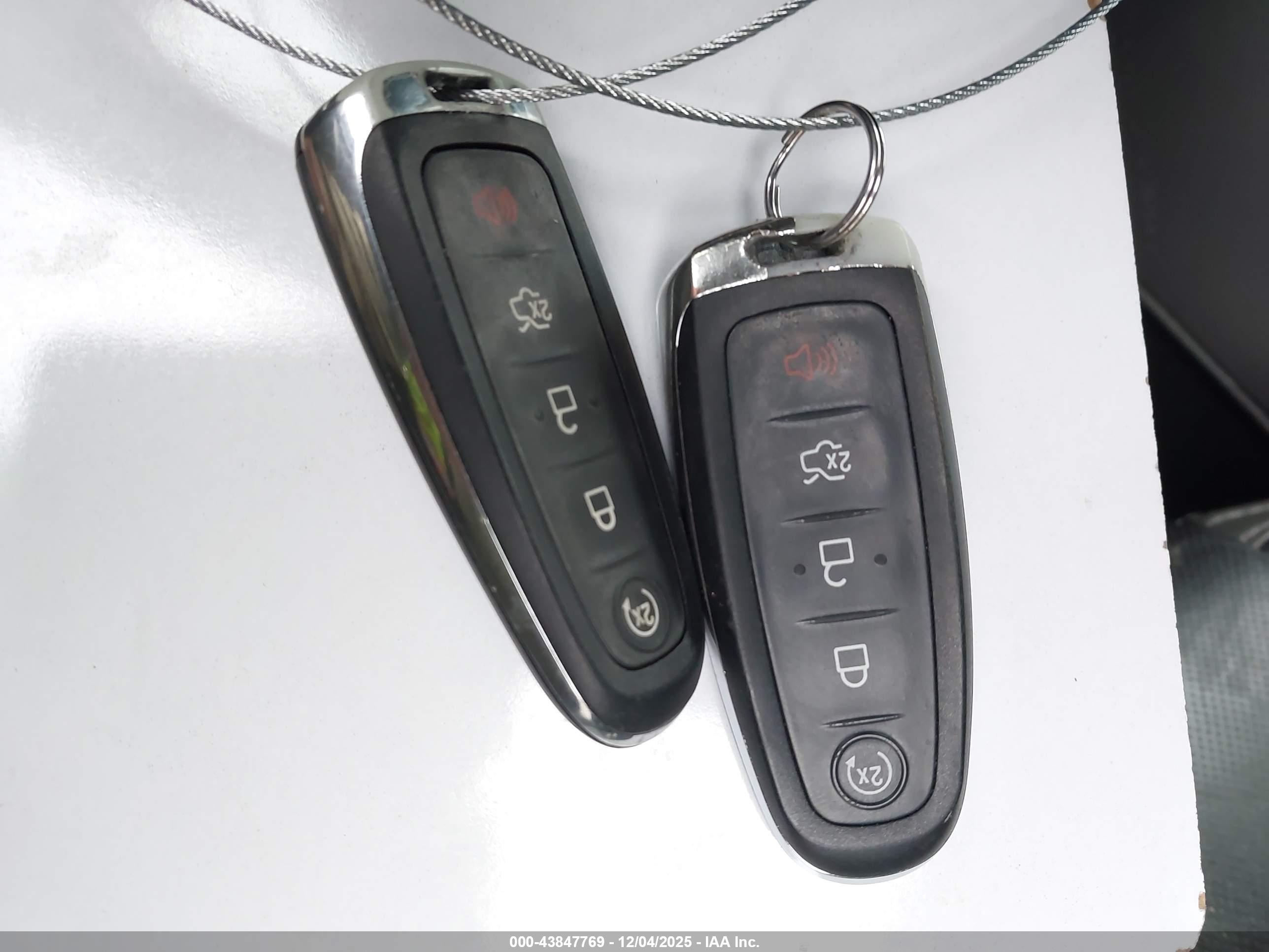 FORD EXPEDITION image 11