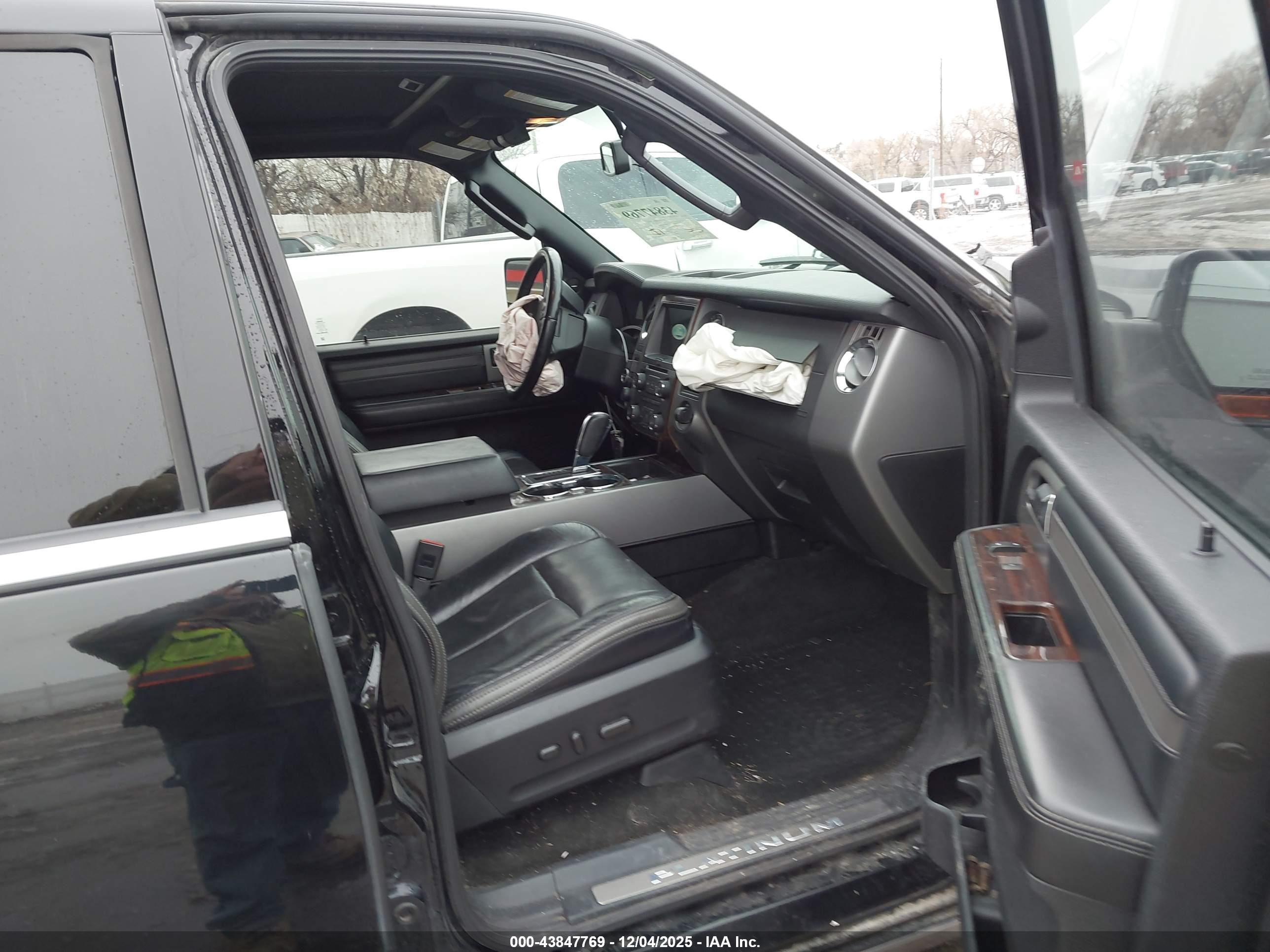 FORD EXPEDITION image 5