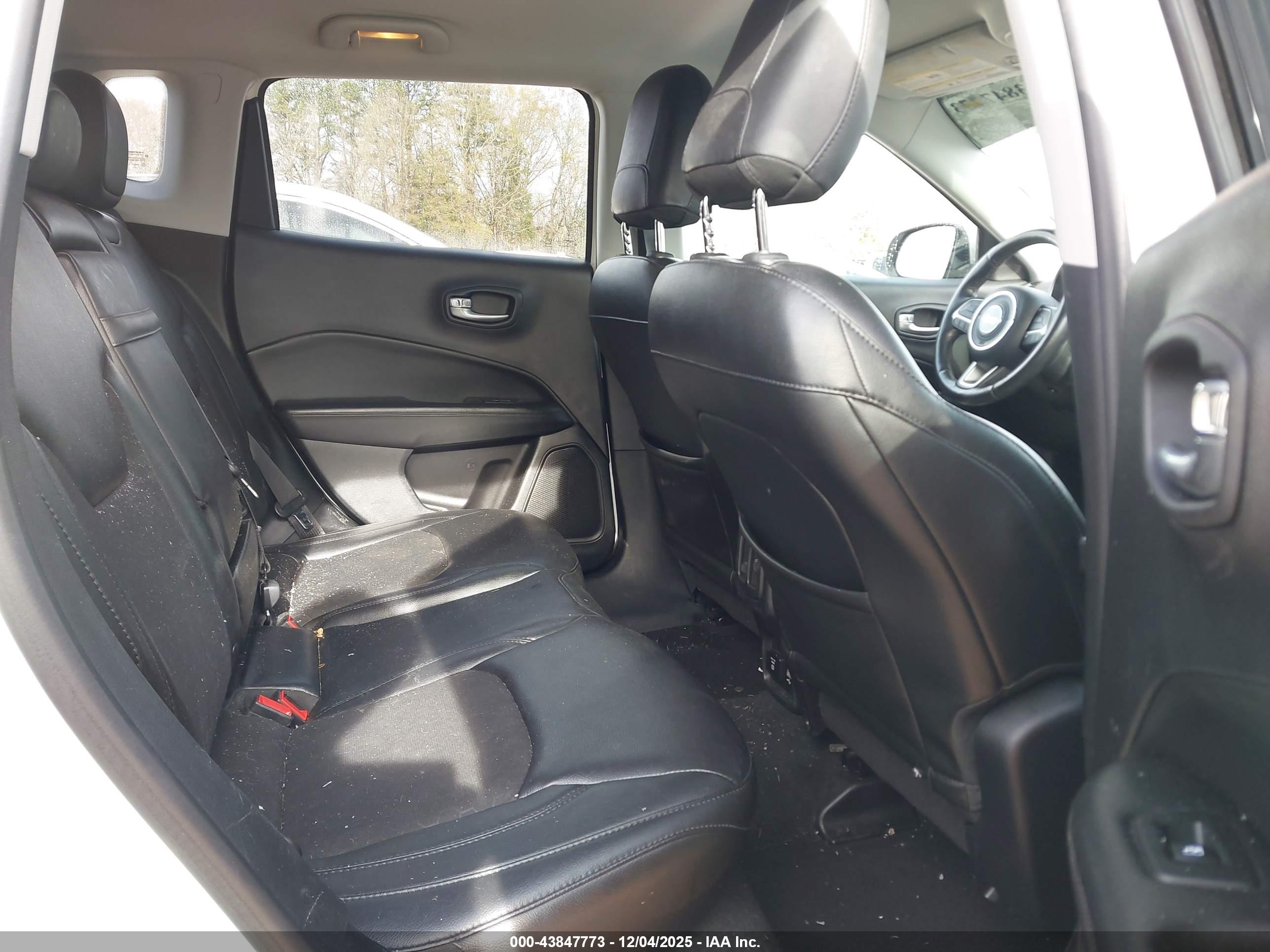 JEEP COMPASS image 8
