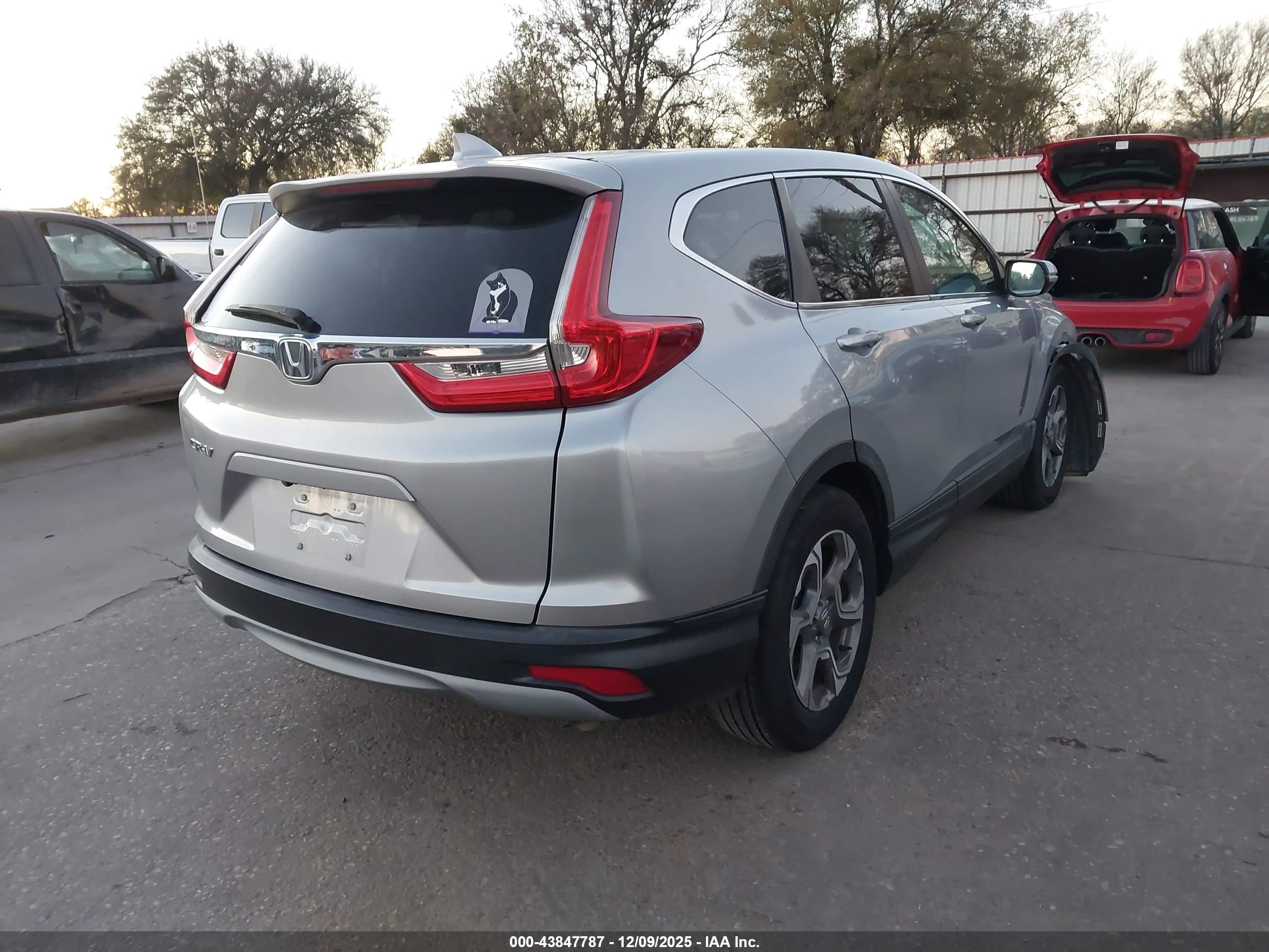 HONDA CR-V image 4