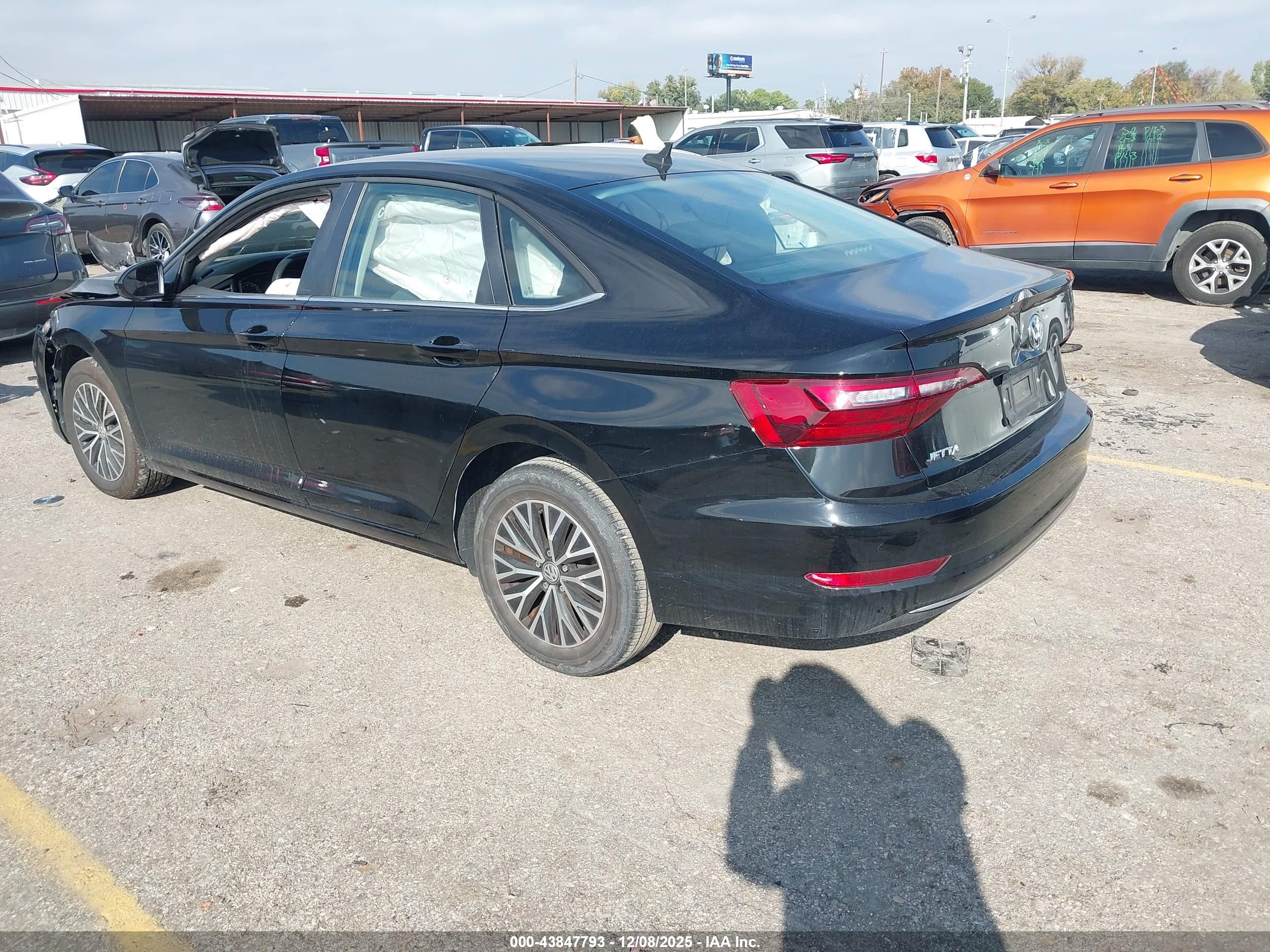 VOLKSWAGEN JETTA image 3