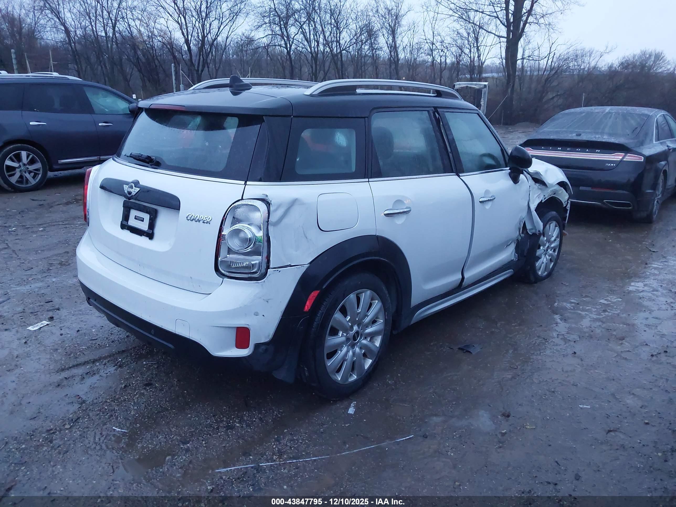 MINI COUNTRYMAN image 4