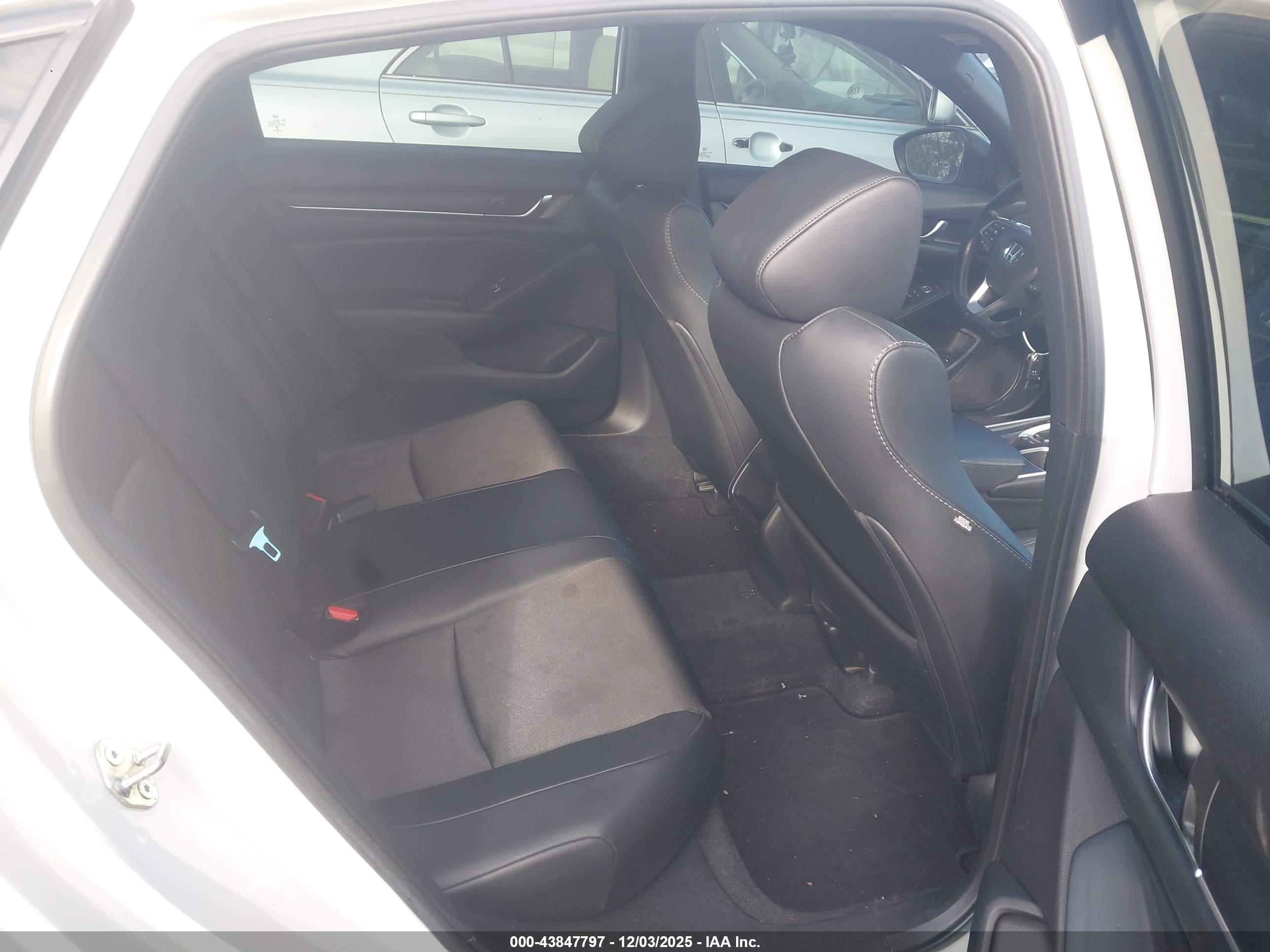 HONDA ACCORD image 8