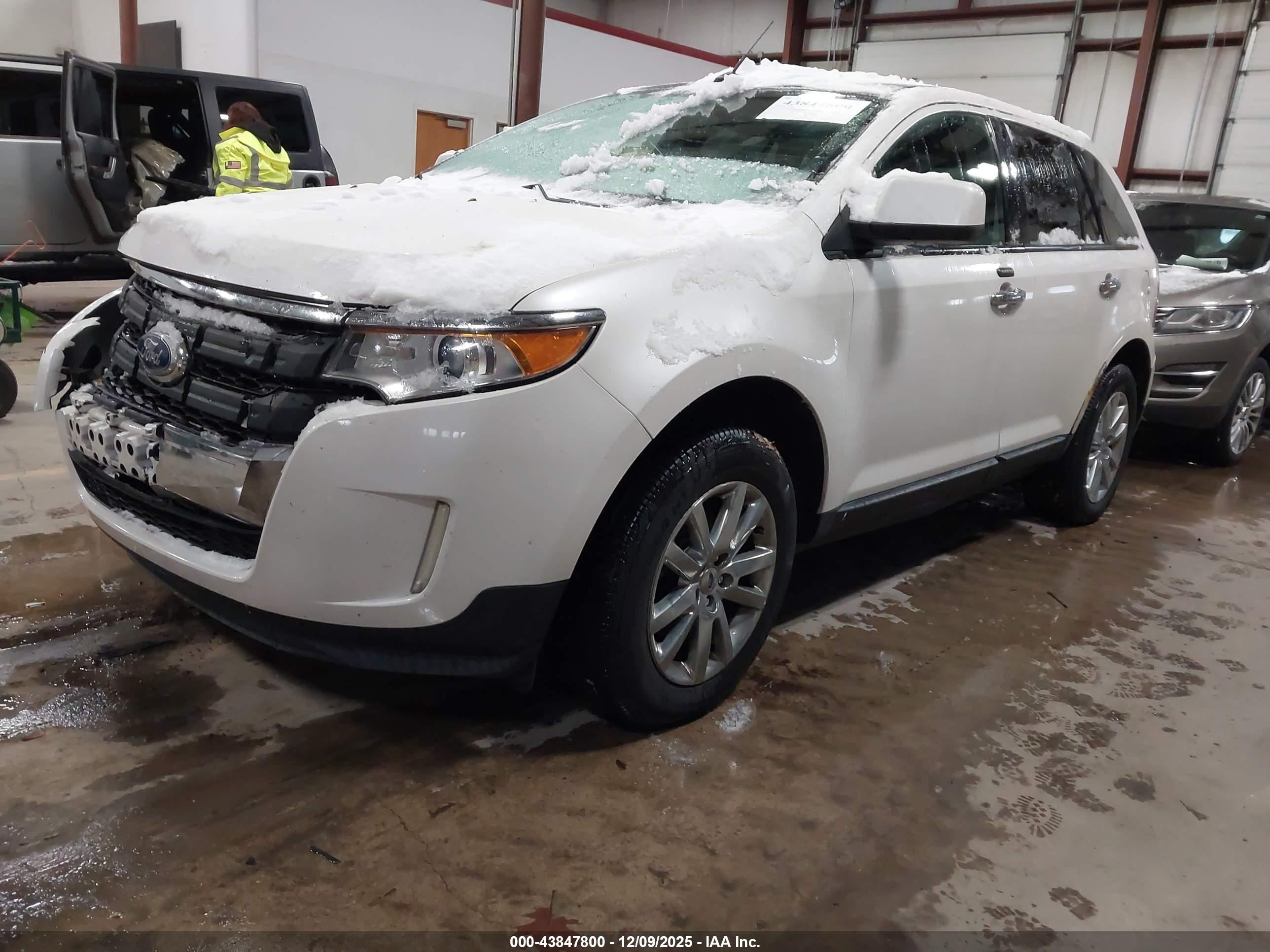 FORD EDGE image 2