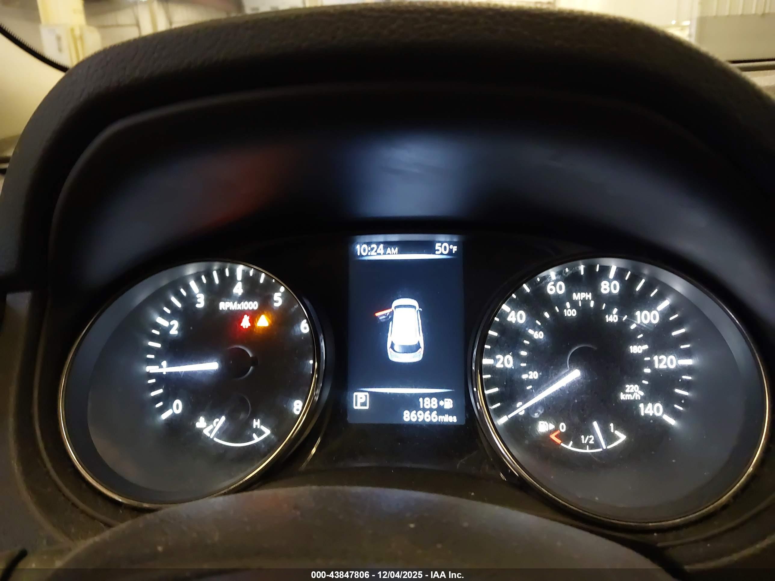 NISSAN ROGUE image 7