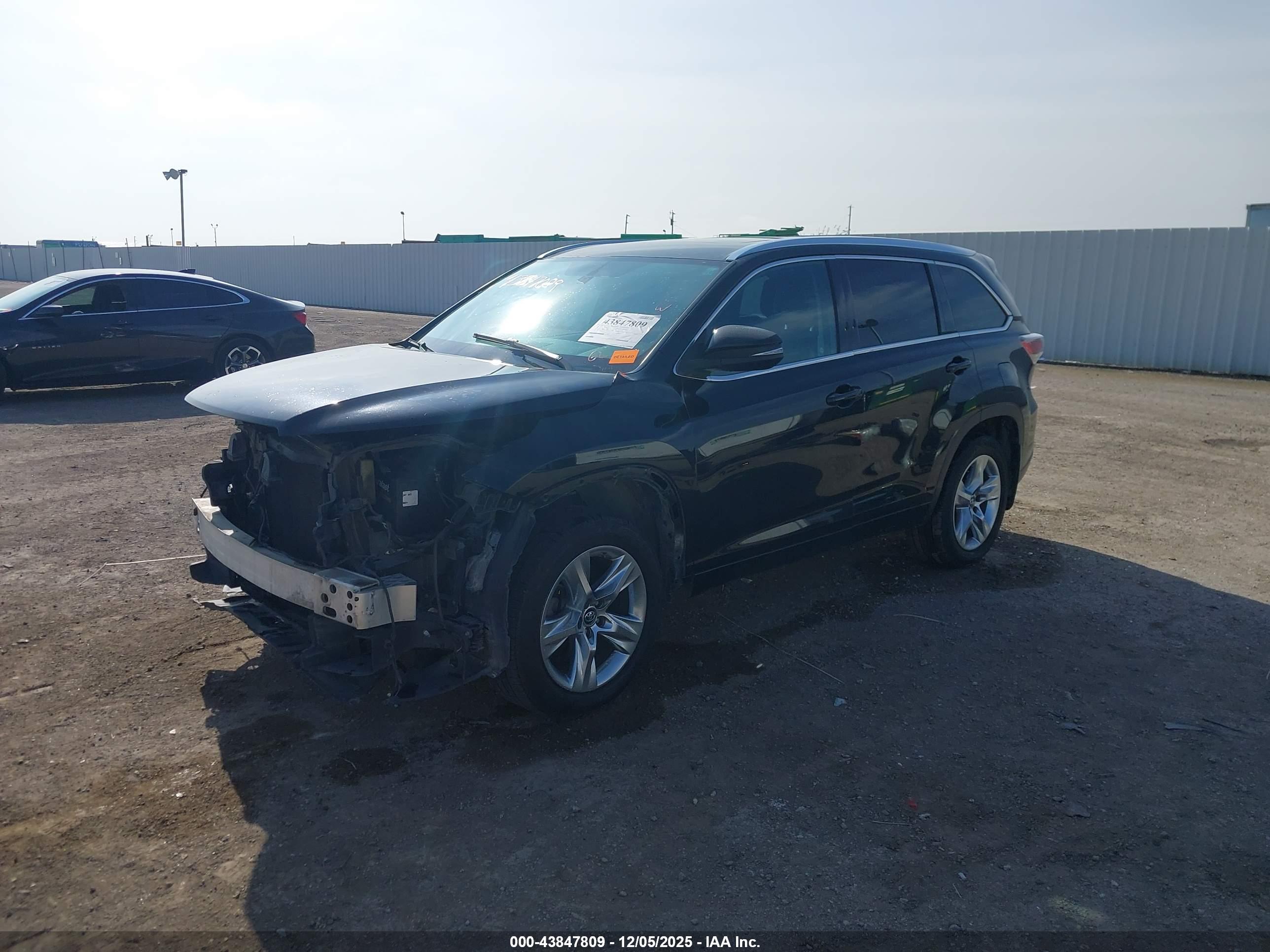 TOYOTA HIGHLANDER image 2