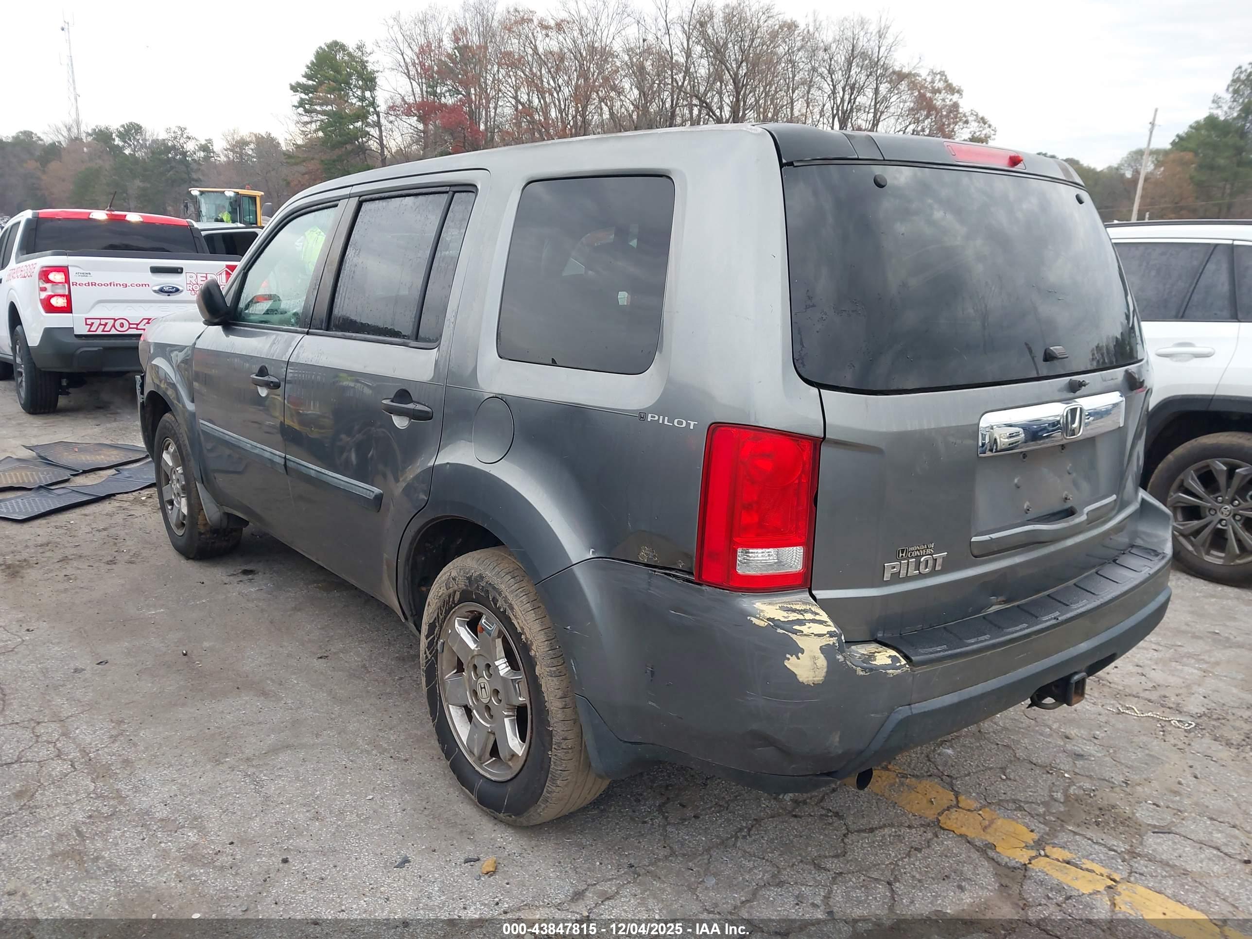 HONDA PILOT image 3