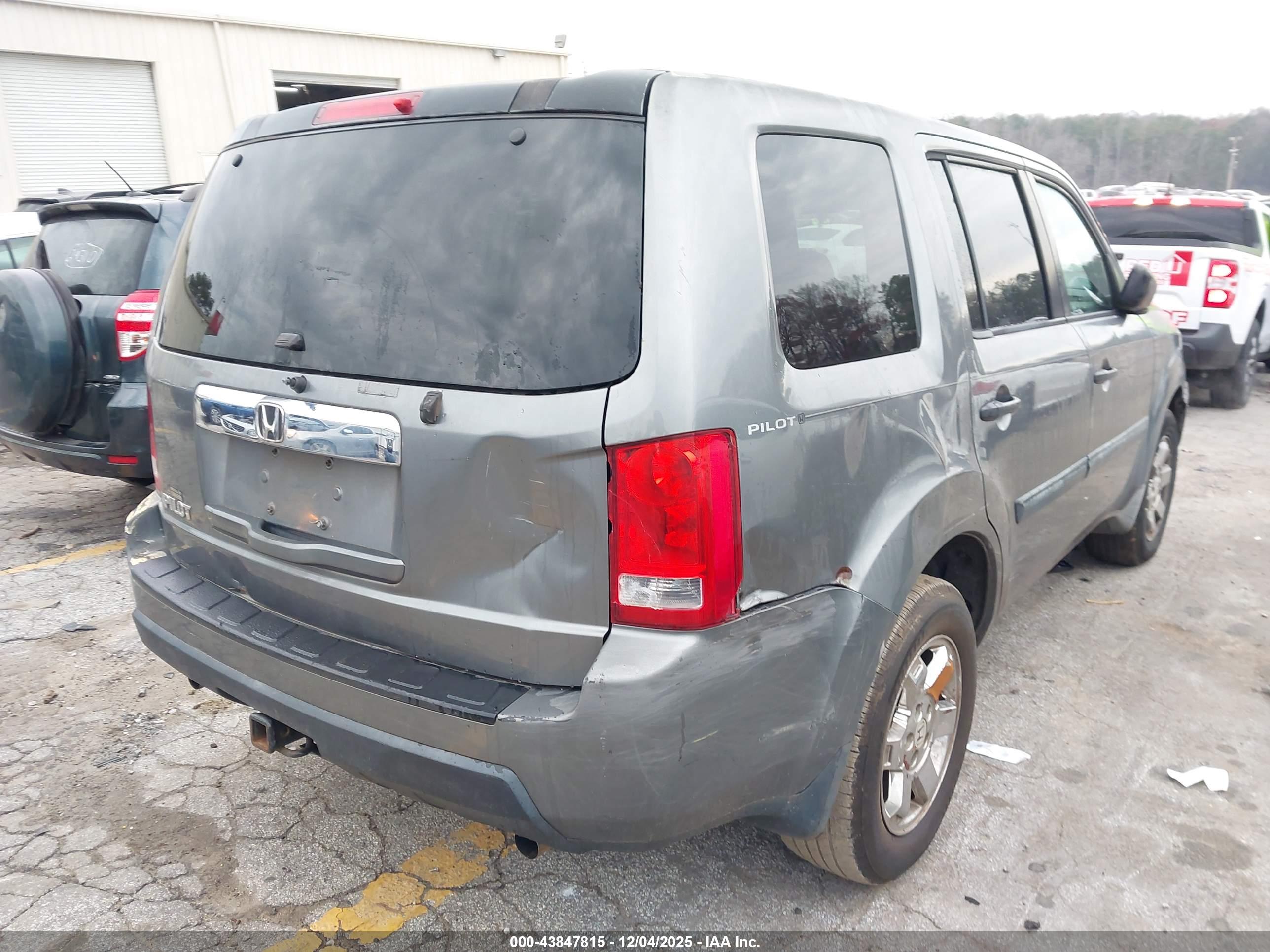 HONDA PILOT image 4