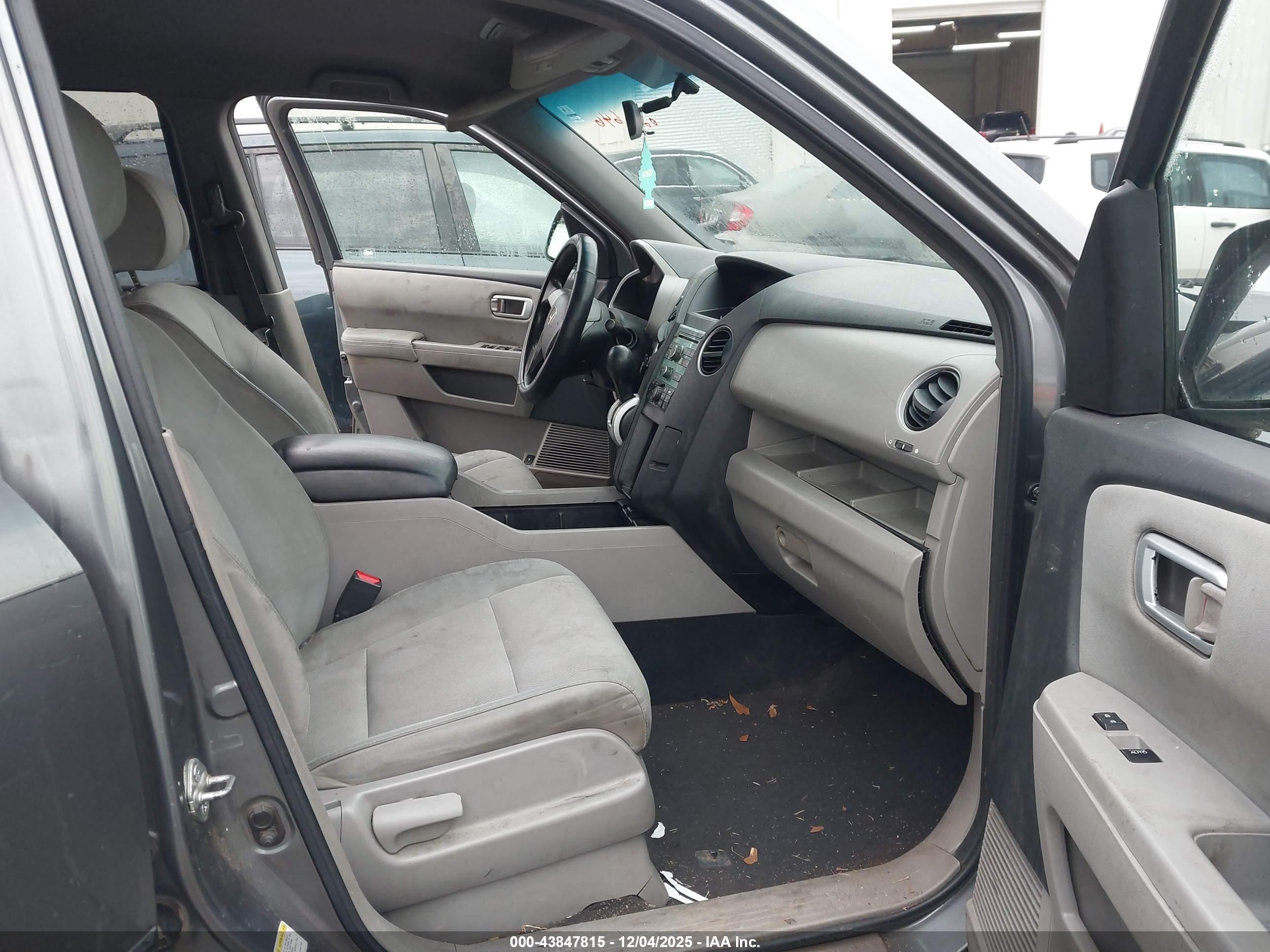HONDA PILOT image 5