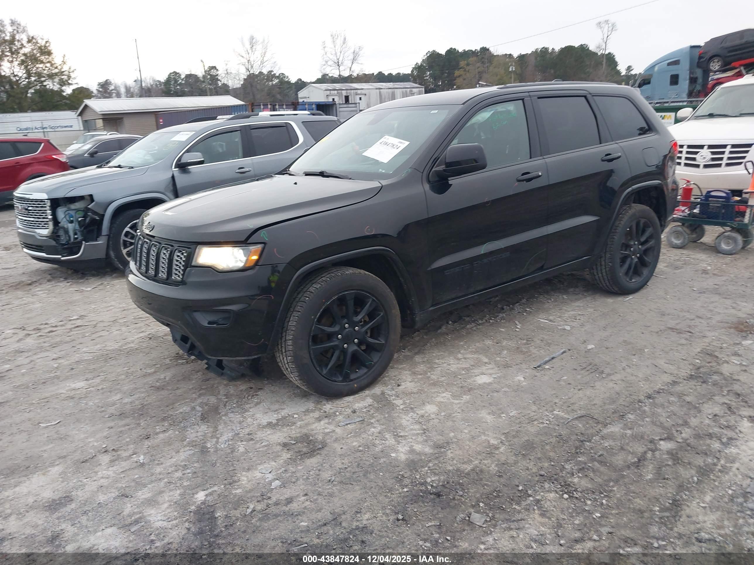 JEEP GRAND image 2