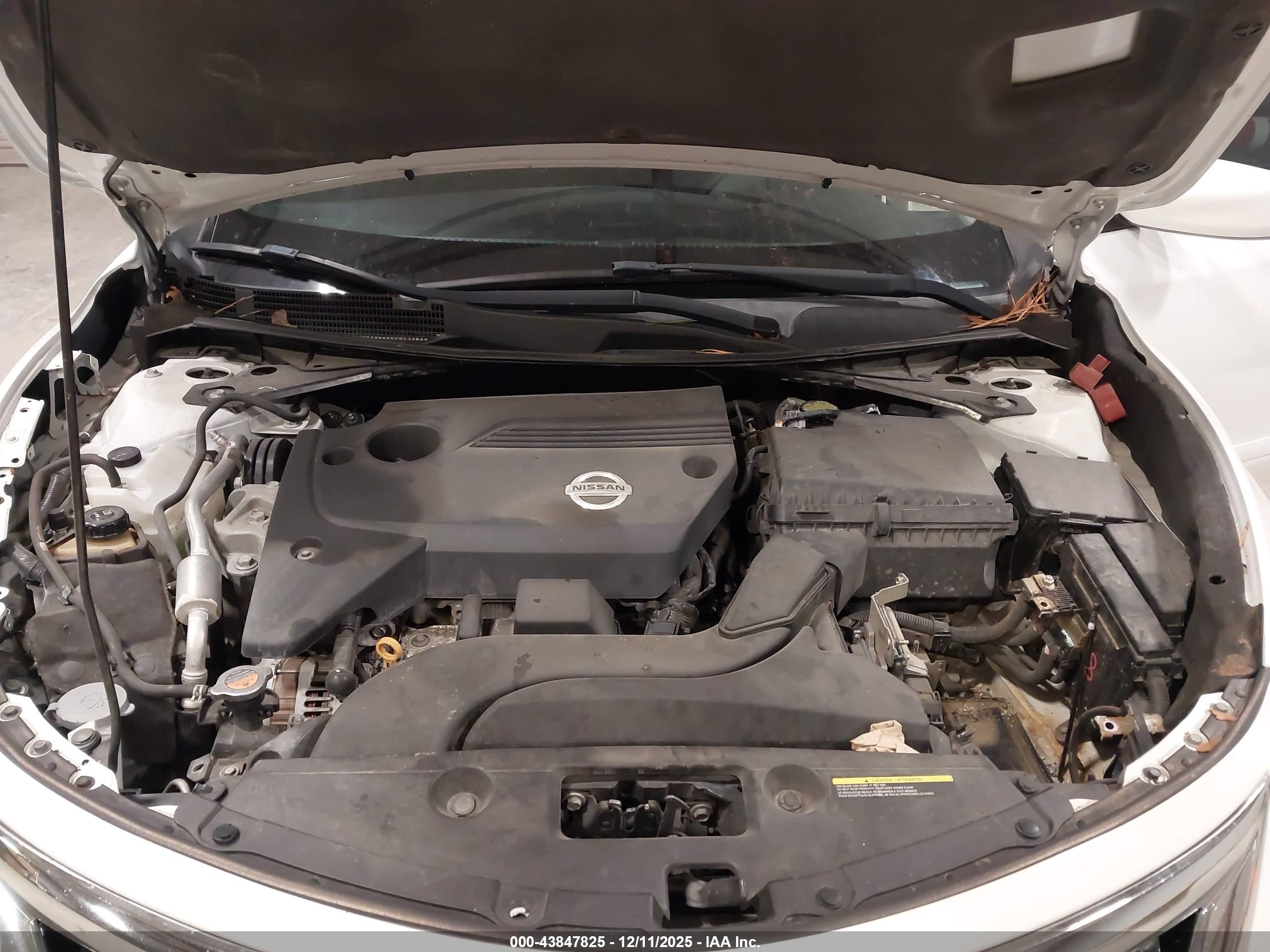 NISSAN ALTIMA image 10