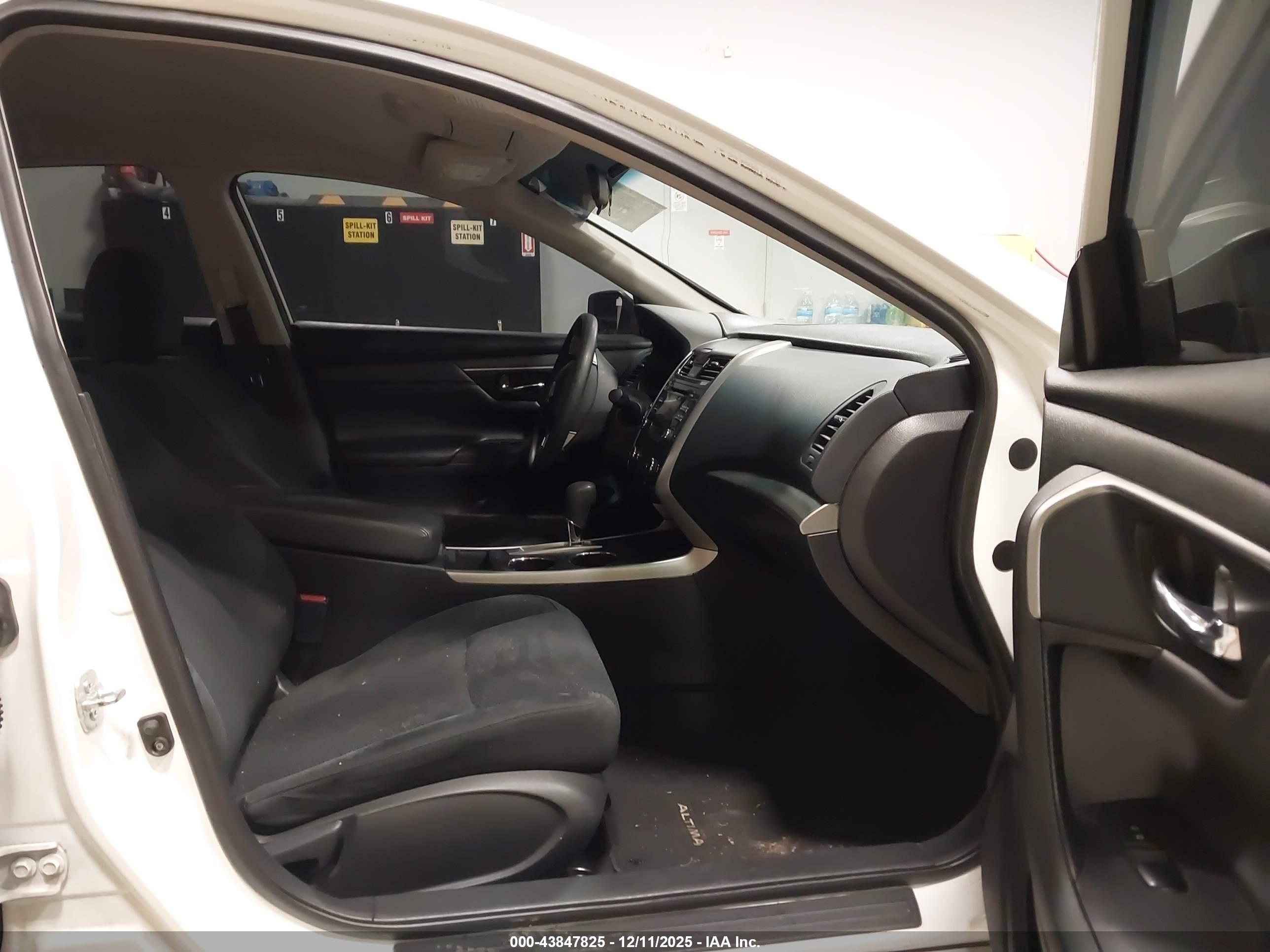 NISSAN ALTIMA image 5