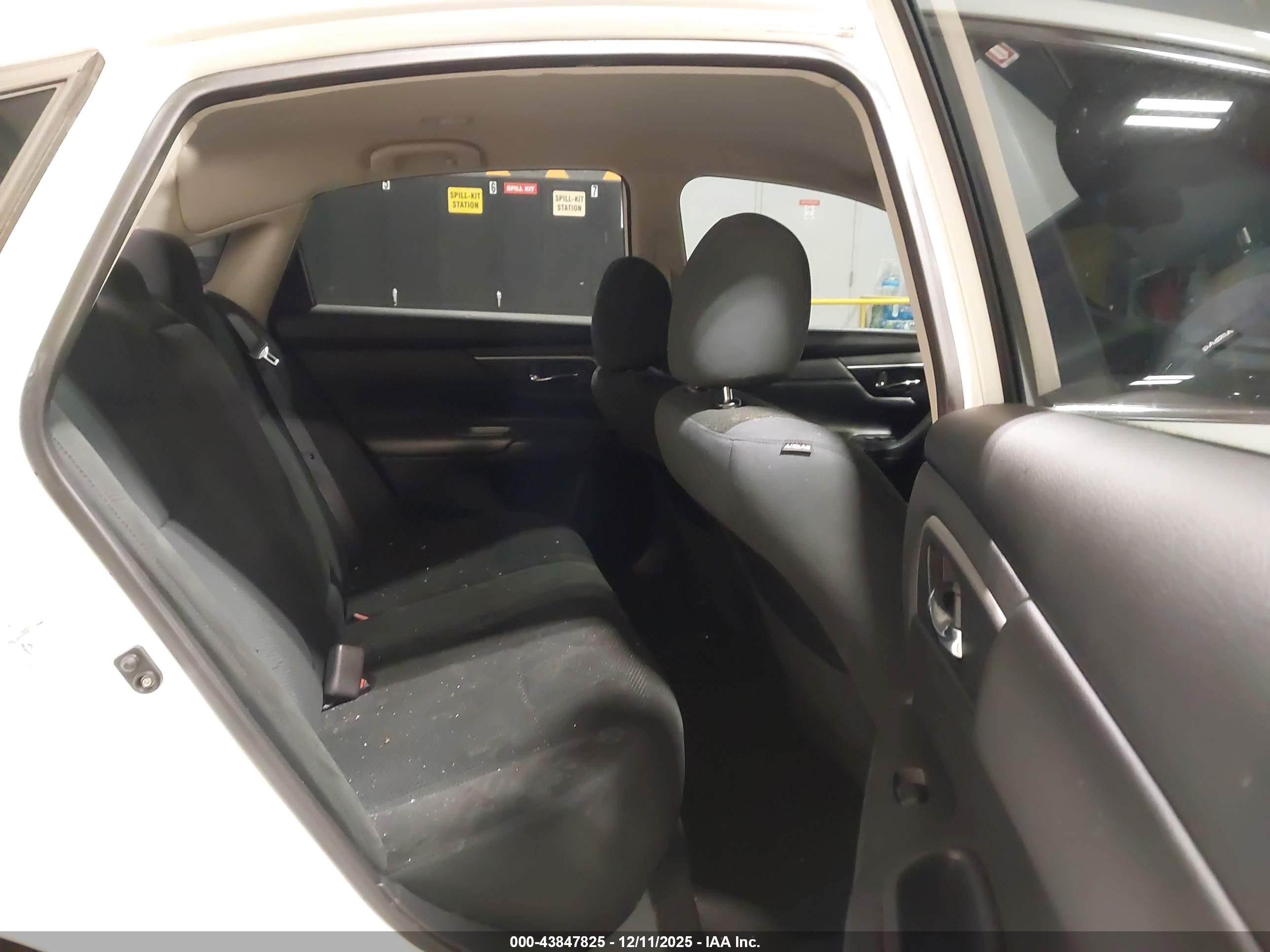 NISSAN ALTIMA image 8