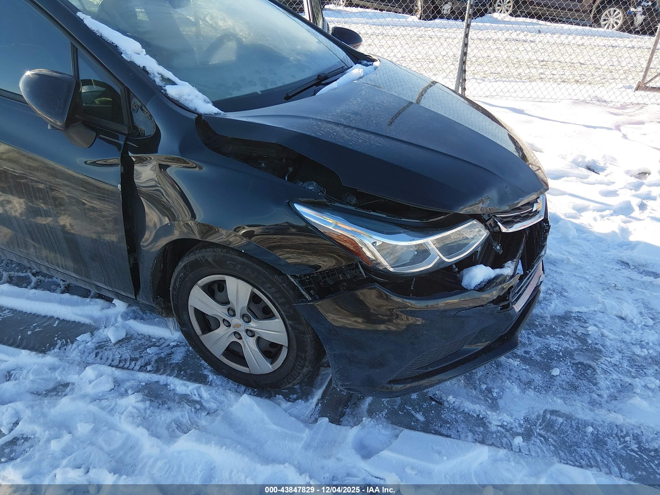 CHEVROLET CRUZE image 6
