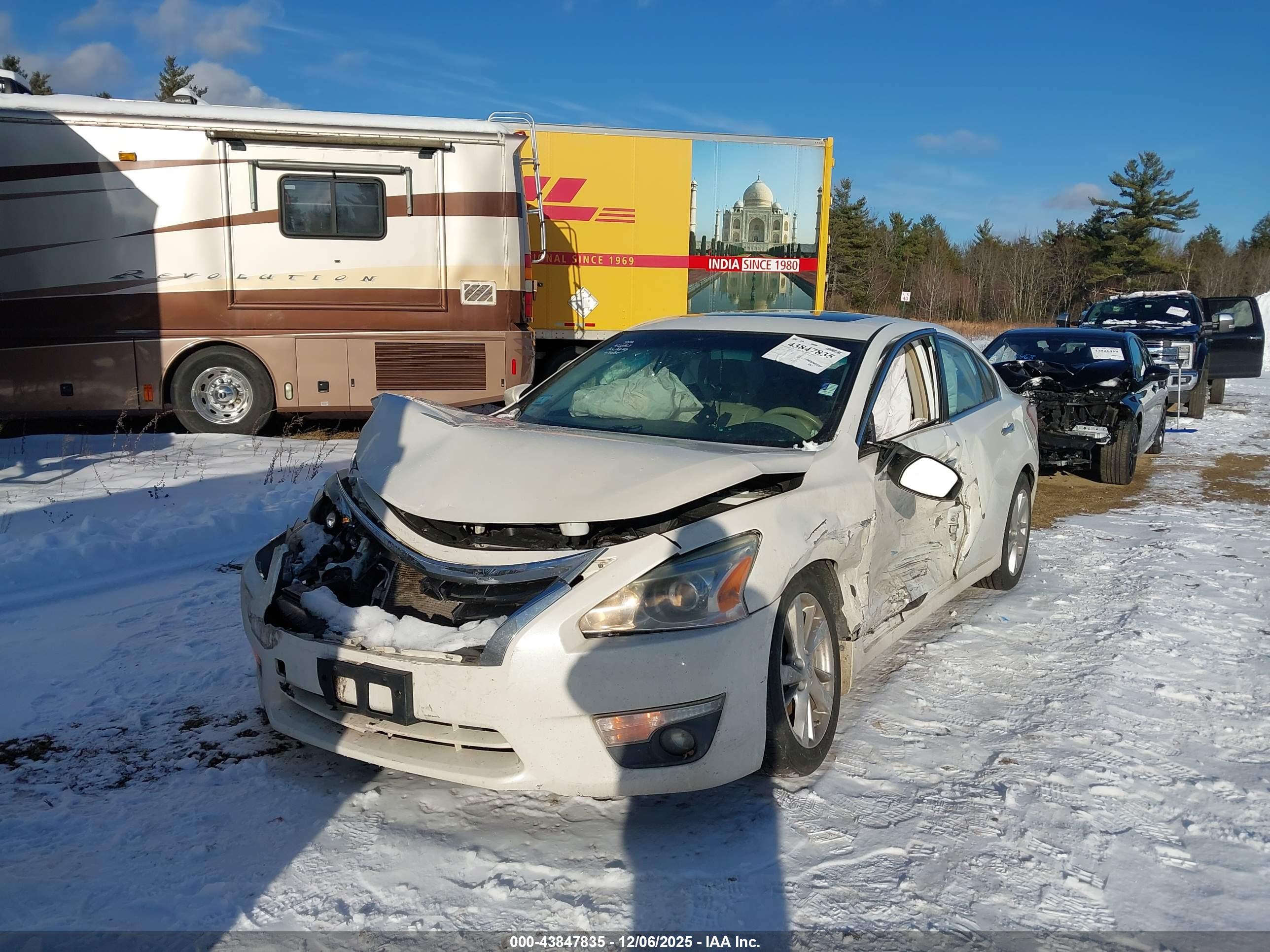 NISSAN ALTIMA image 2