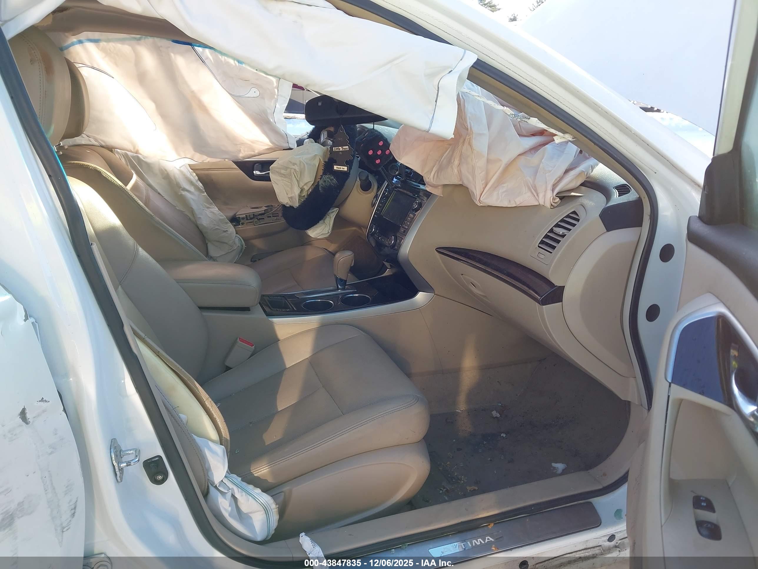 NISSAN ALTIMA image 5