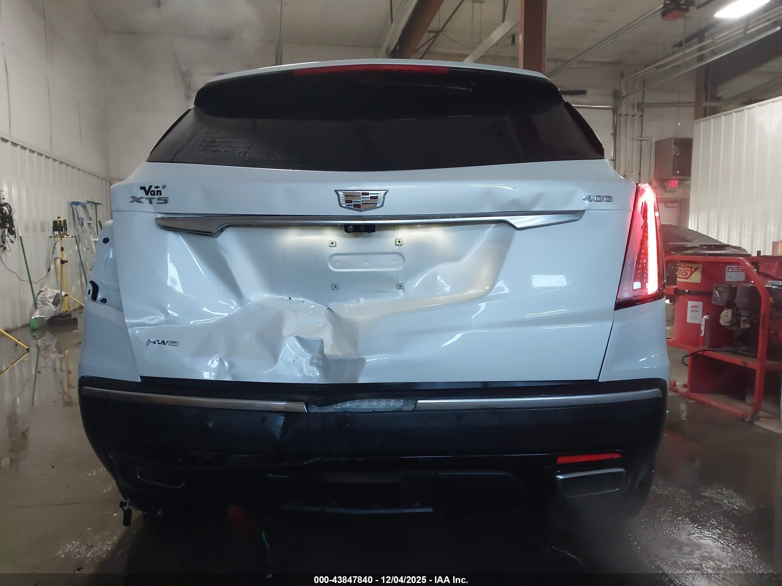 CADILLAC XT5 image 6